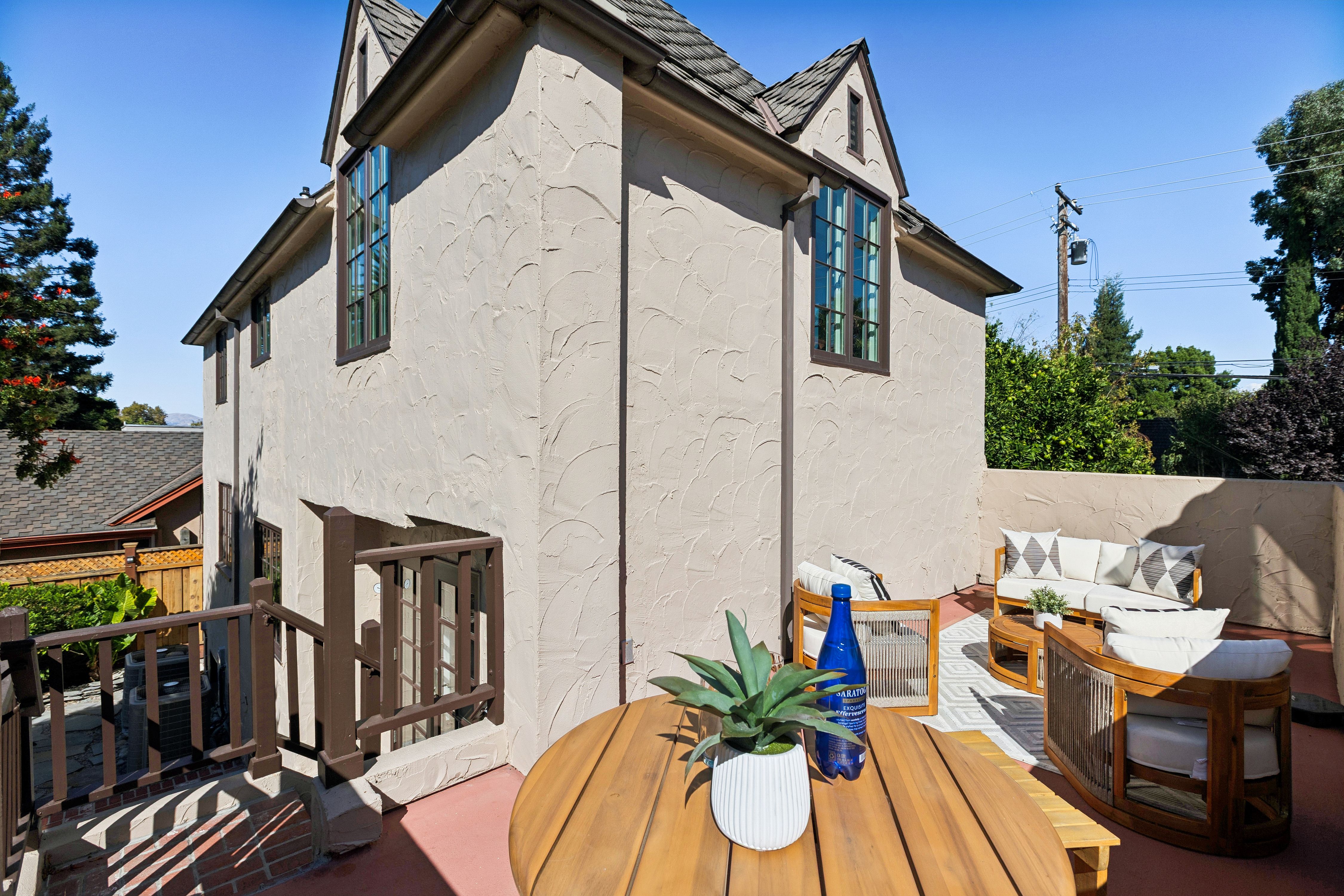  Beautiful Tudor in Santa Clara - 物件實景