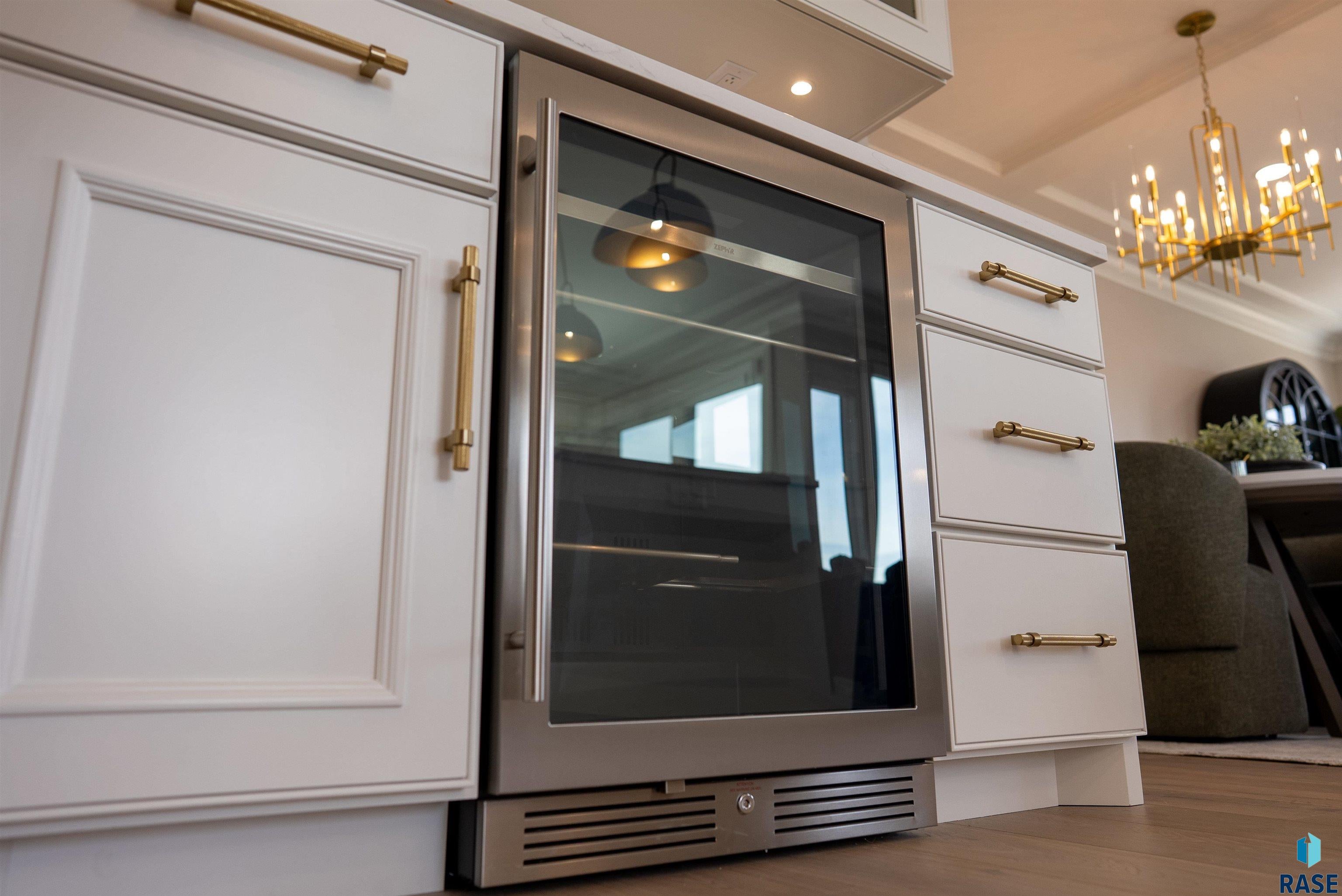 Sioux Falls, South Dakota, 57106, United States, ,Residential,For Sale,1986219