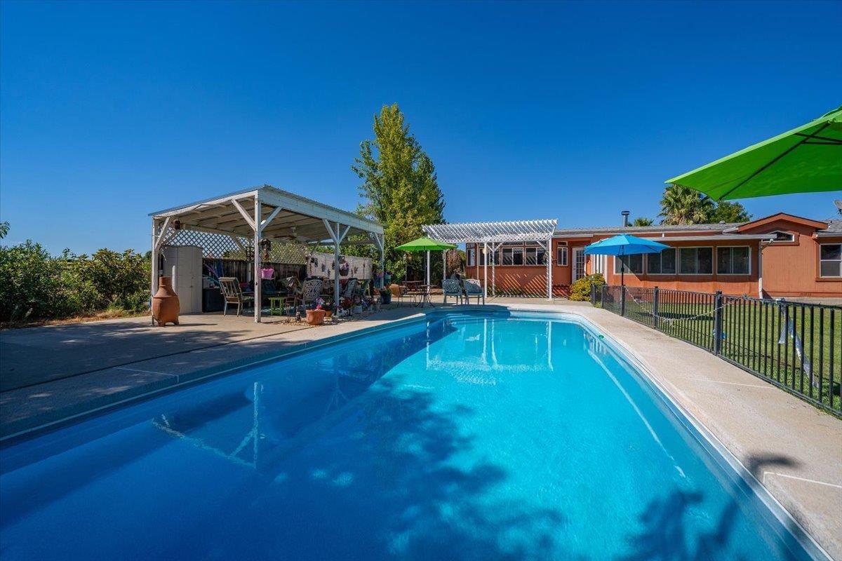 Gerber, California, 96035, United States, 4 Bedrooms Bedrooms, ,3 BathroomsBathrooms,Residential,For Sale,1927248