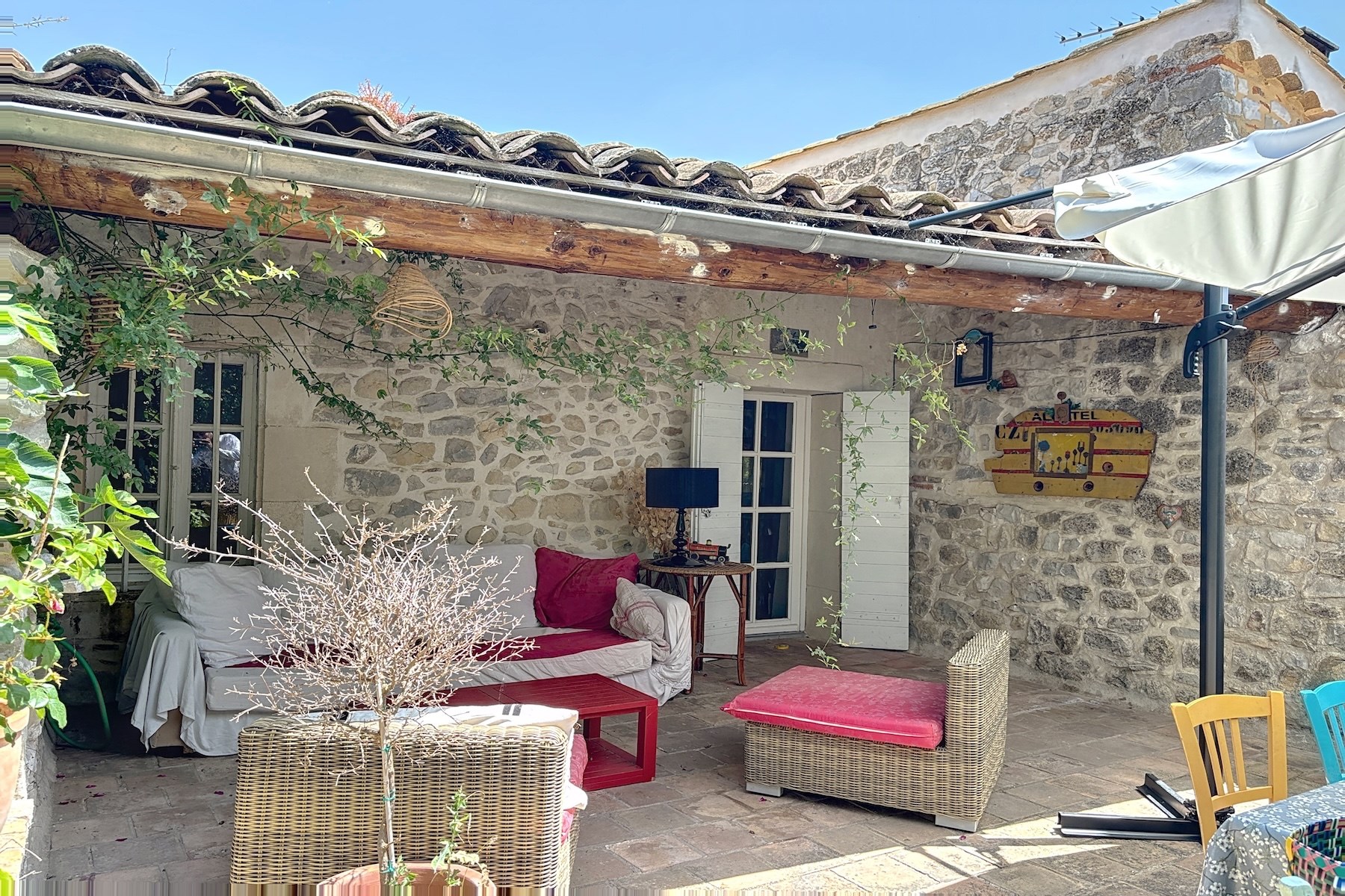  Character property with guest house and pool, nestled in unspoilt nature near U… - 物件實景