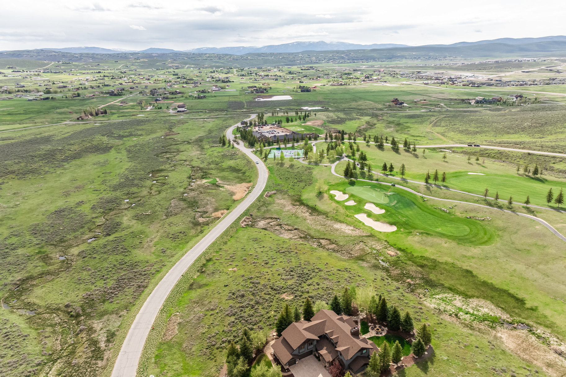  South-facing, Flat Lot on the 4th Green at Glenwild with Ski Resort Views - 物件實景