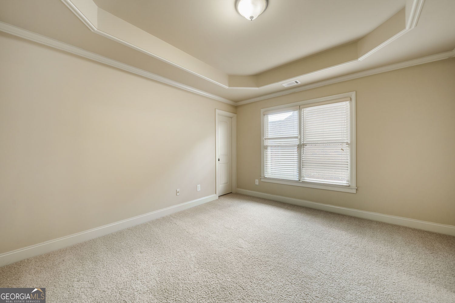 Snellville, Georgia, 30078, United States, 4 Bedrooms Bedrooms, ,5 BathroomsBathrooms,Residential,For Sale,1992513