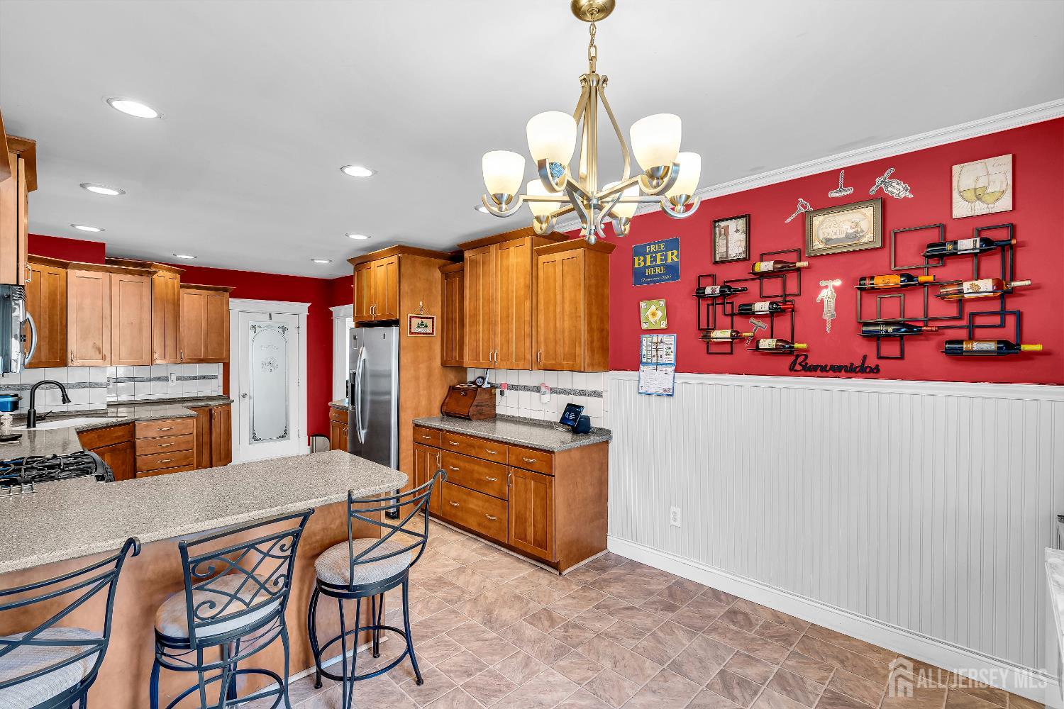 Woodbridge Proper, New Jersey, 07095, United States, 5 Bedrooms Bedrooms, ,2 BathroomsBathrooms,Residential,For Sale,1906051