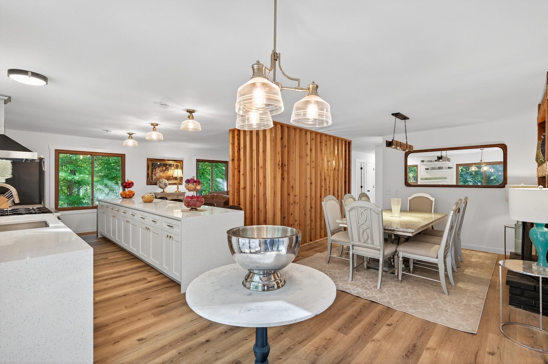 Plymouth, Minnesota, 55441, United States, 5 Bedrooms Bedrooms, ,2 BathroomsBathrooms,Residential,For Sale,1989260