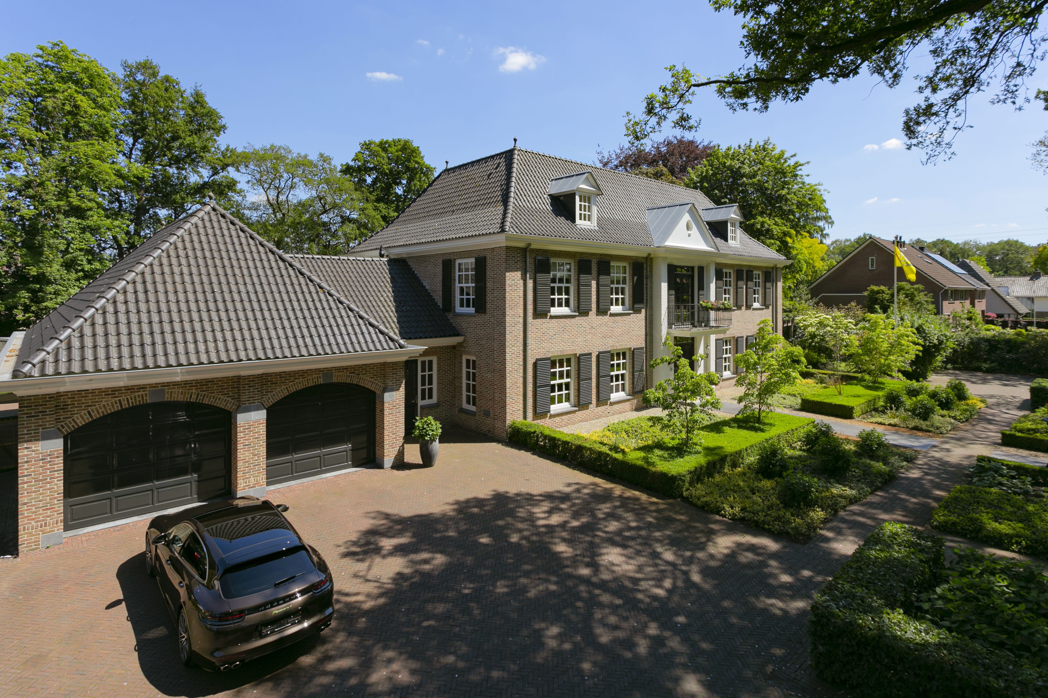  Stately elegance with a contemporary soul – a unique family residence - 物件實景