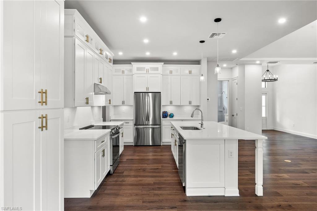 Fort Myers, Florida, 33905, United States, 3 Bedrooms Bedrooms, ,3 BathroomsBathrooms,Residential,For Sale,1865209
