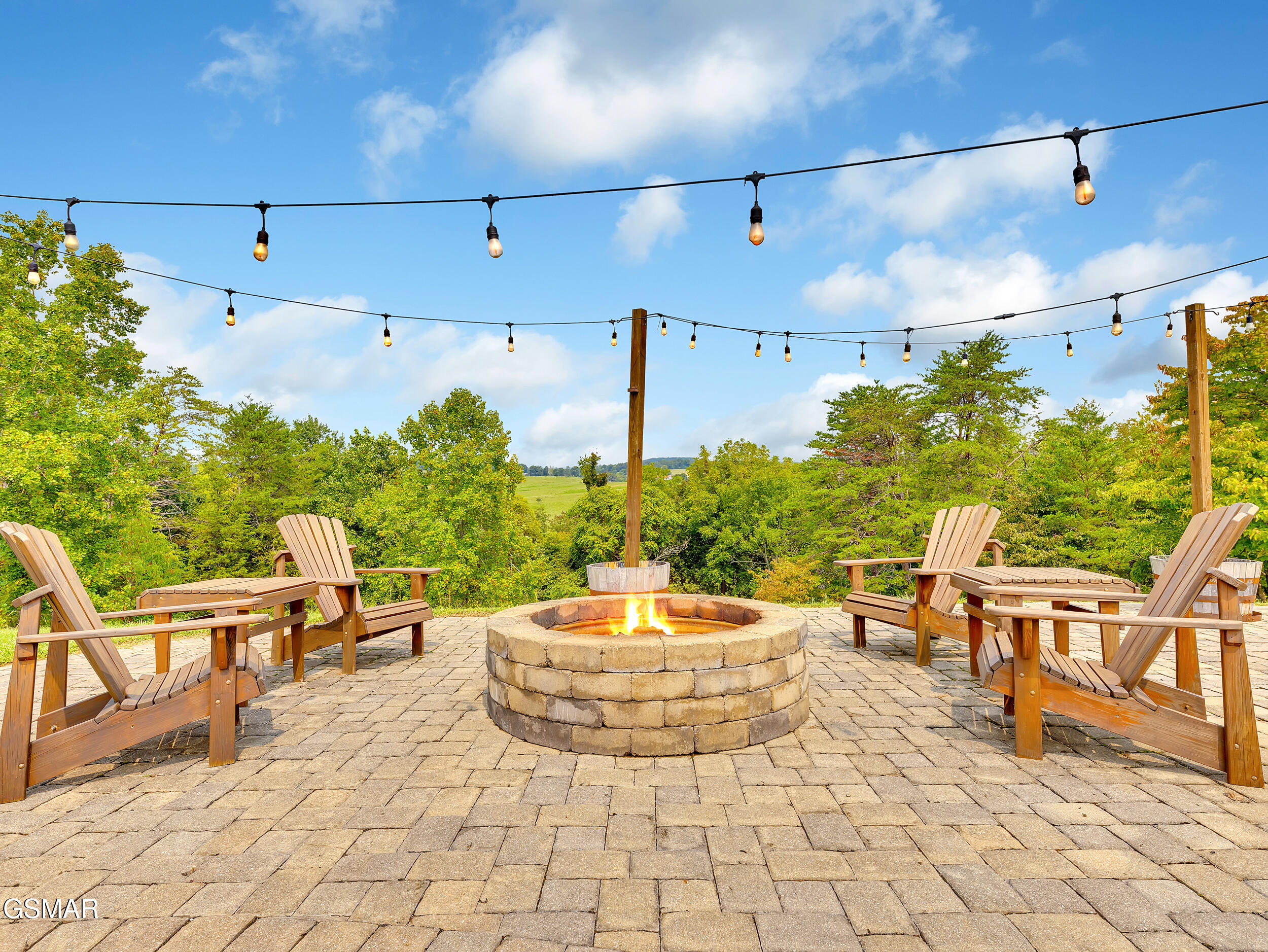 Dandridge, Tennessee, 37725, United States, 3 Bedrooms Bedrooms, ,4 BathroomsBathrooms,Residential,For Sale,1978849