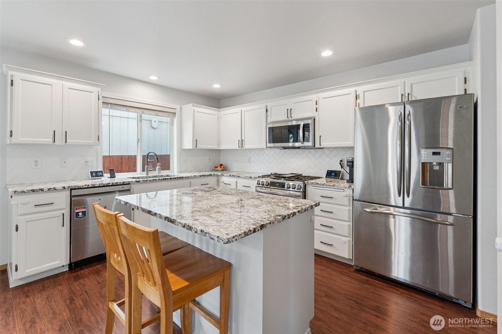 Tacoma, Washington, 98445, United States, 3 Bedrooms Bedrooms, ,2 BathroomsBathrooms,Residential,For Sale,1976537