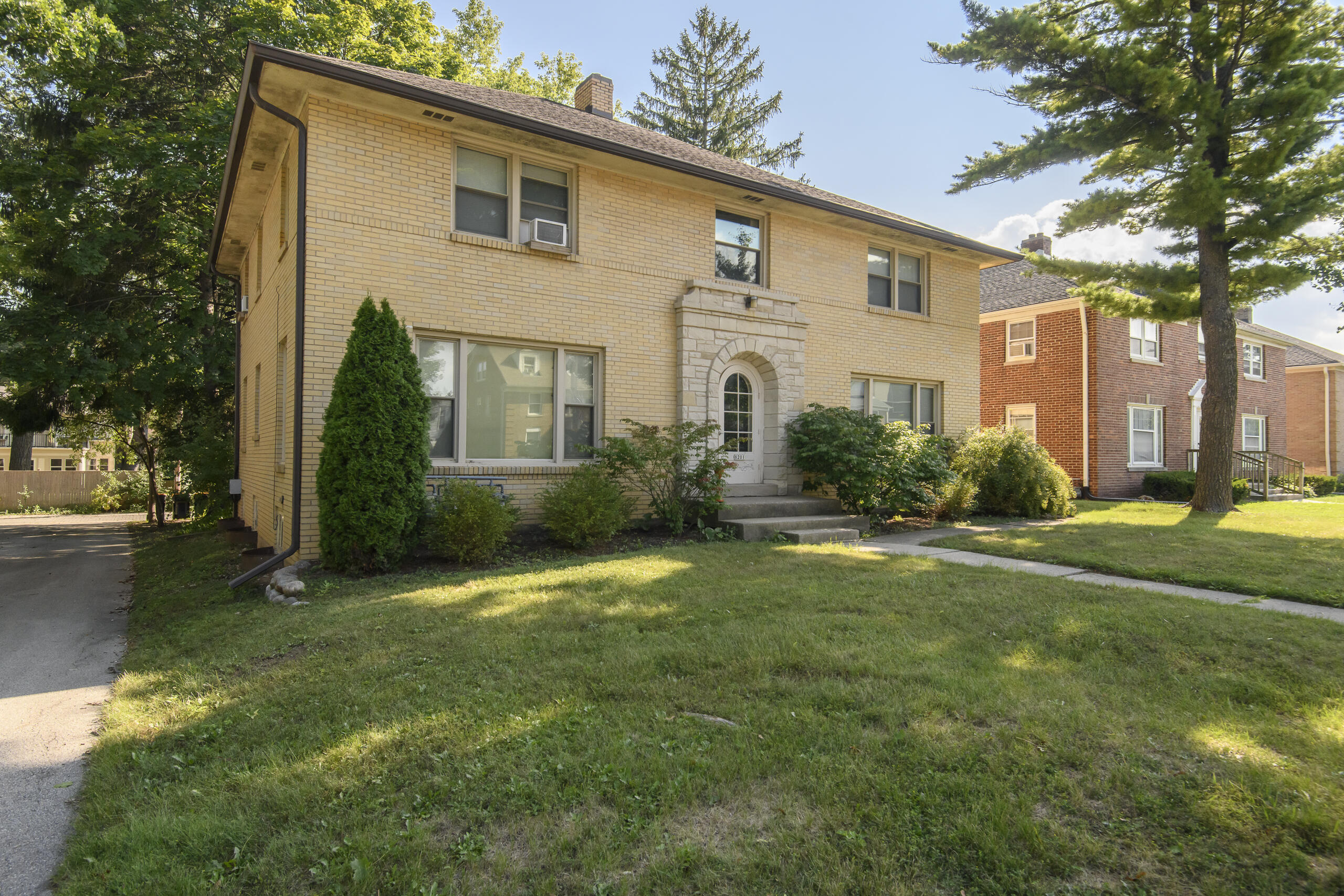 Wauwatosa, Wisconsin, 53213, United States, ,Residential,For Sale,1915649