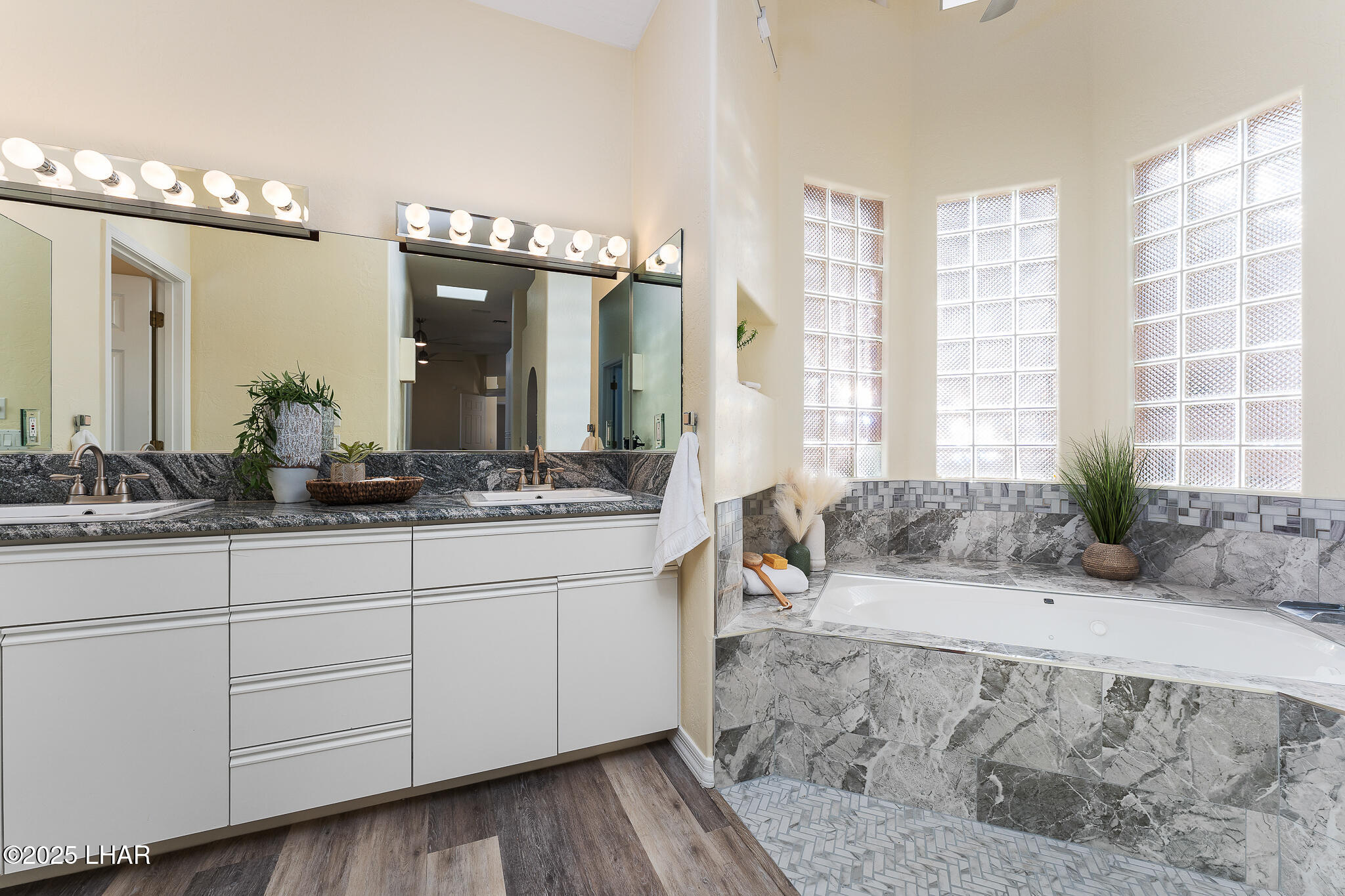 Lake Havasu City, Arizona, 86406, United States, 3 Bedrooms Bedrooms, ,2 BathroomsBathrooms,Residential,For Sale,1846694