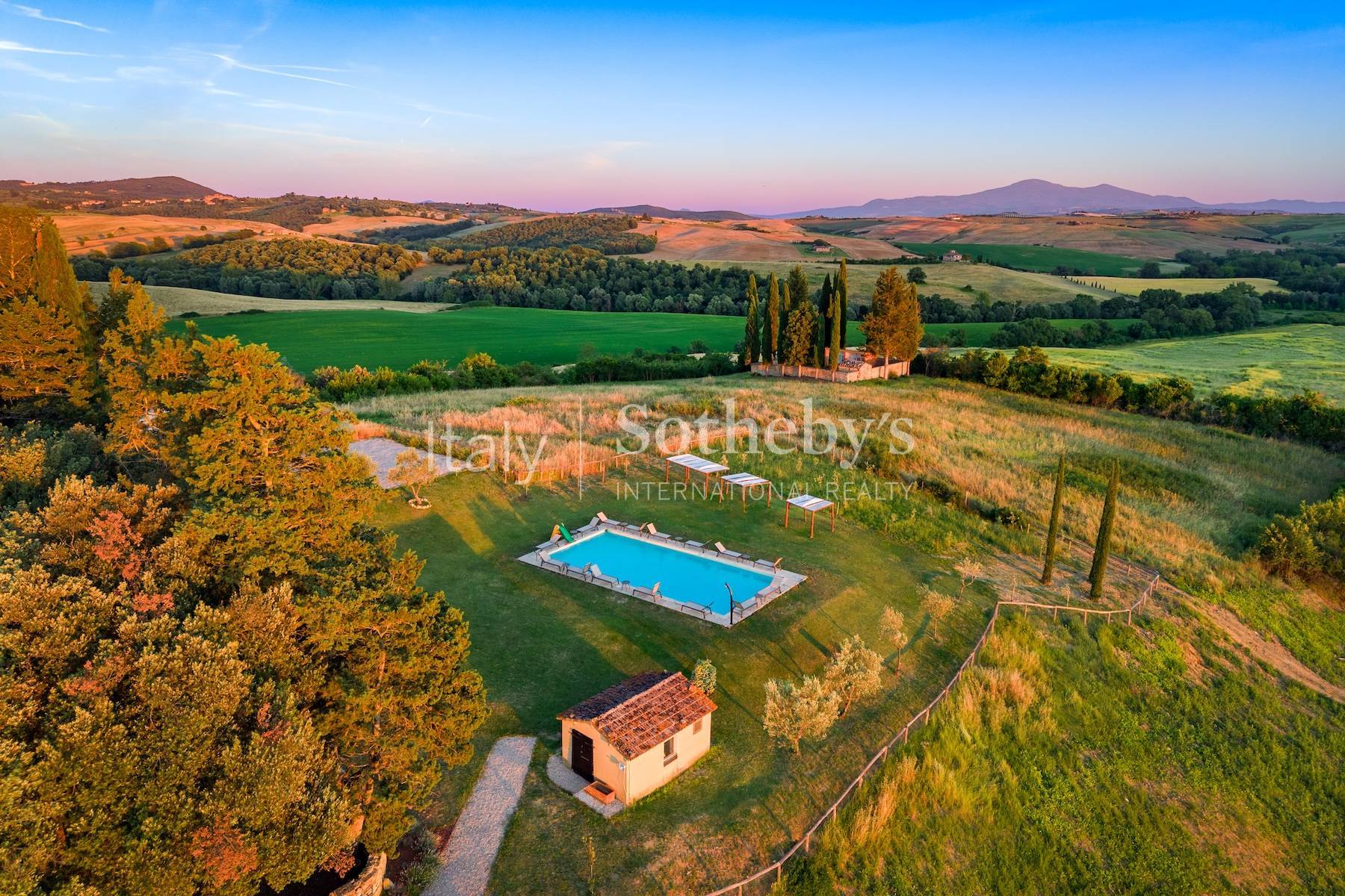  Prestigious estate with historic hamlet and winery - 物件實景