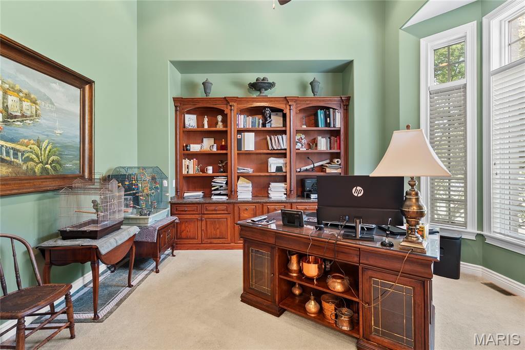 Charleston, Missouri, 63834, United States, 4 Bedrooms Bedrooms, ,6 BathroomsBathrooms,Residential,For Sale,1974839