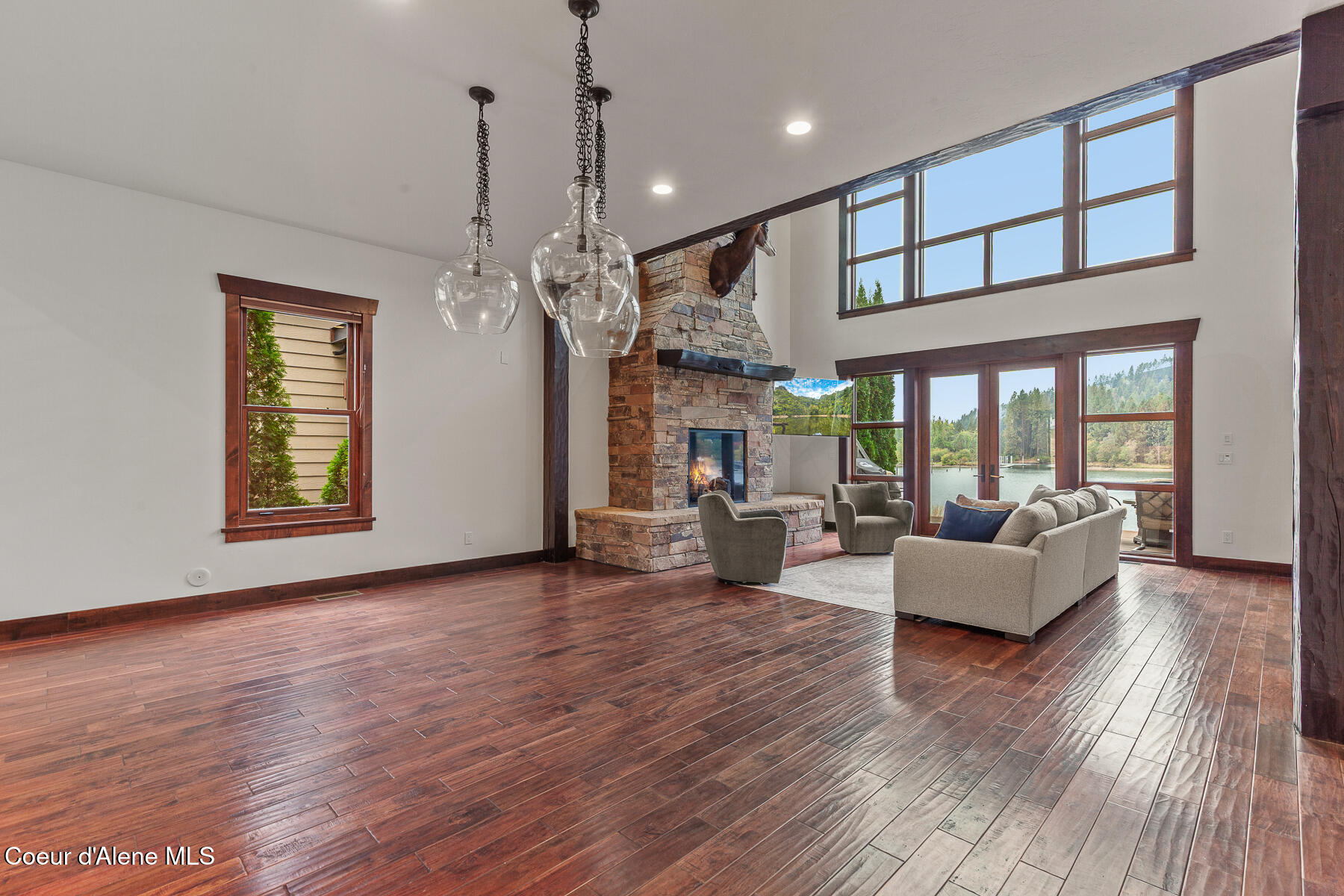 Coeur d'Alene, Idaho, 83814, United States, 4 Bedrooms Bedrooms, ,4 BathroomsBathrooms,Residential,For Sale,2012551