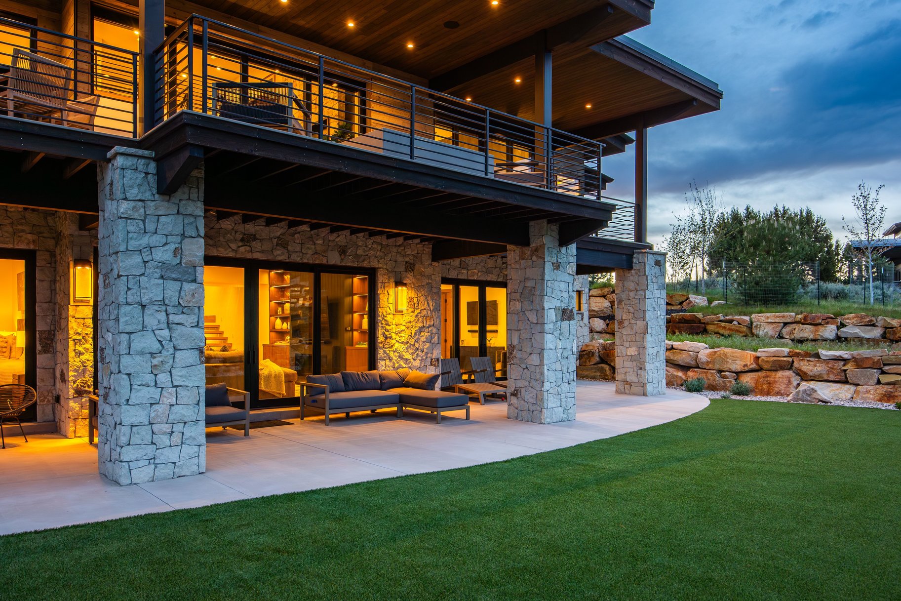  New Mountain Contemporary Home on Rare Double Lot with Timp Views - 物件實景