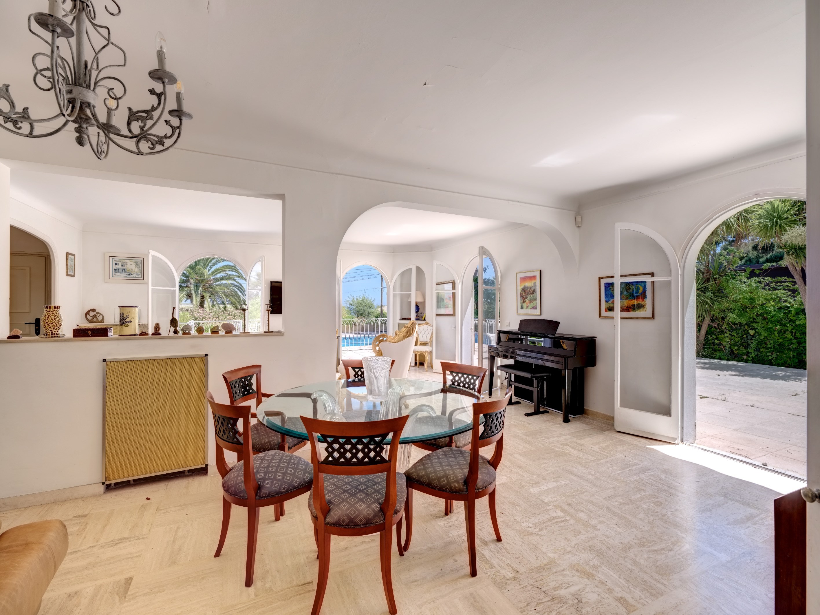  Cap d’Antibes villa with sea views pool and exceptional renovation potential - 物件實景