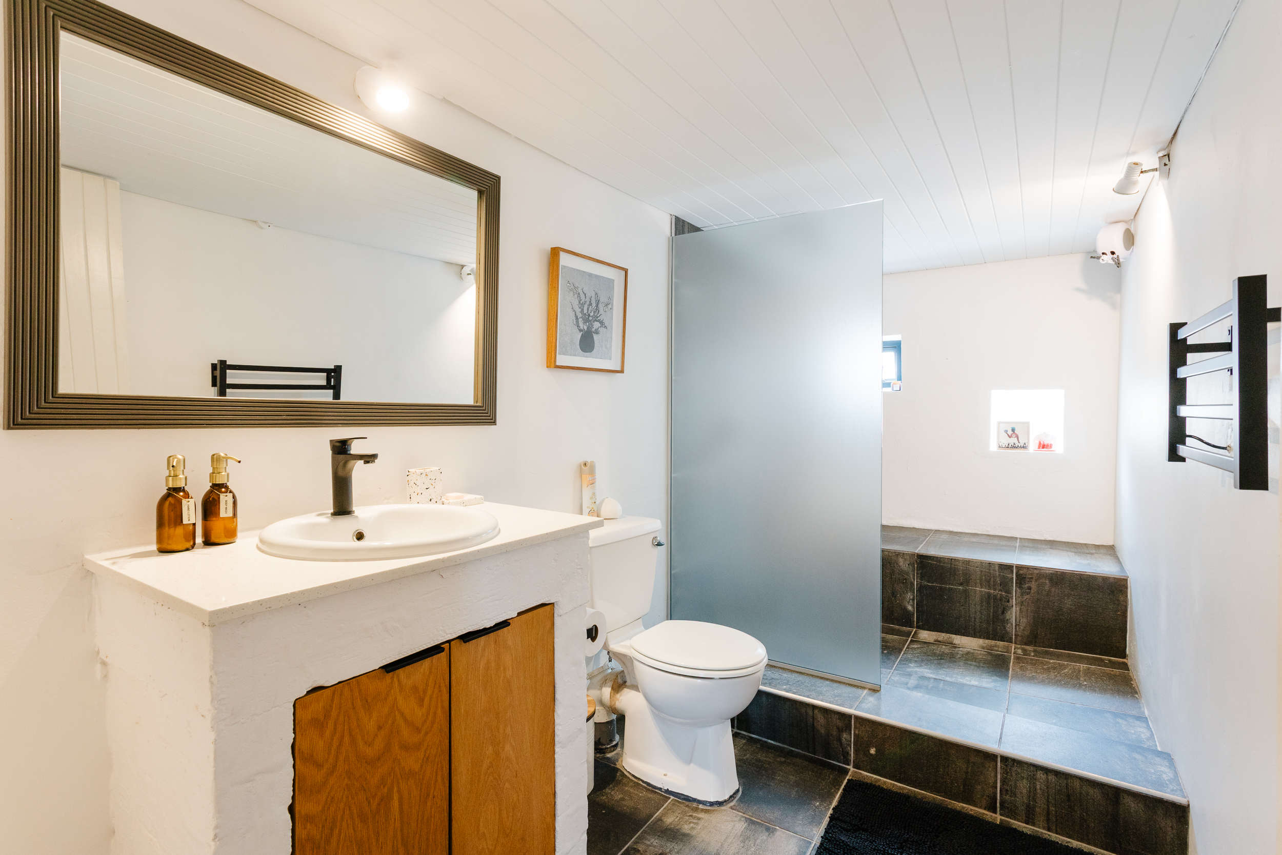  Brick & Mortar Meets Ocean & Artist - 物件實景