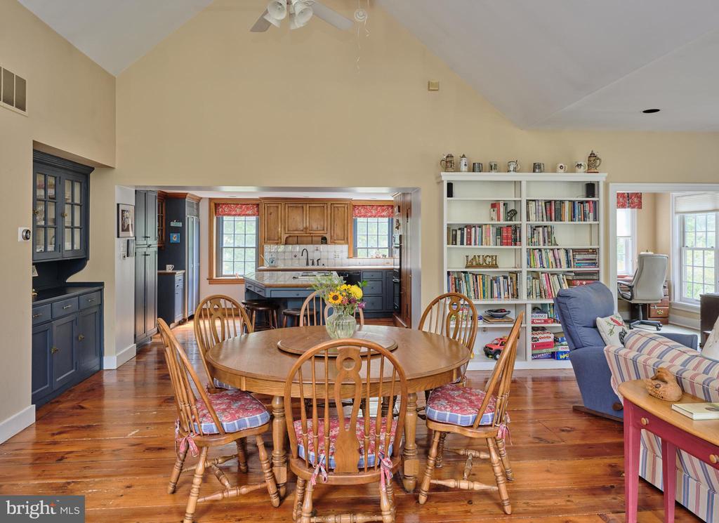 Newtown, Pennsylvania, 18940, United States, 4 Bedrooms Bedrooms, ,4 BathroomsBathrooms,Residential,For Sale,1995554