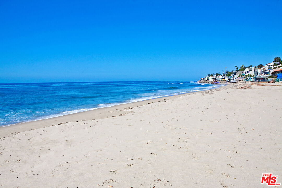 Malibu, California, 90265, United States, 4 Bedrooms Bedrooms, ,6 BathroomsBathrooms,Residential,For Sale,1912115