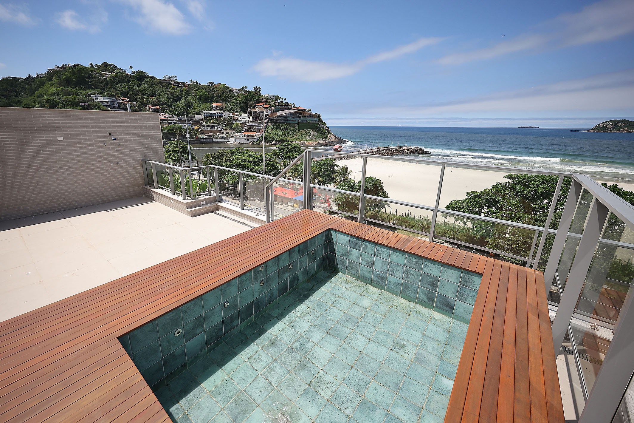 Single-level penthouse with private pool and ocean views in Barra da Tijuca - 物件實景