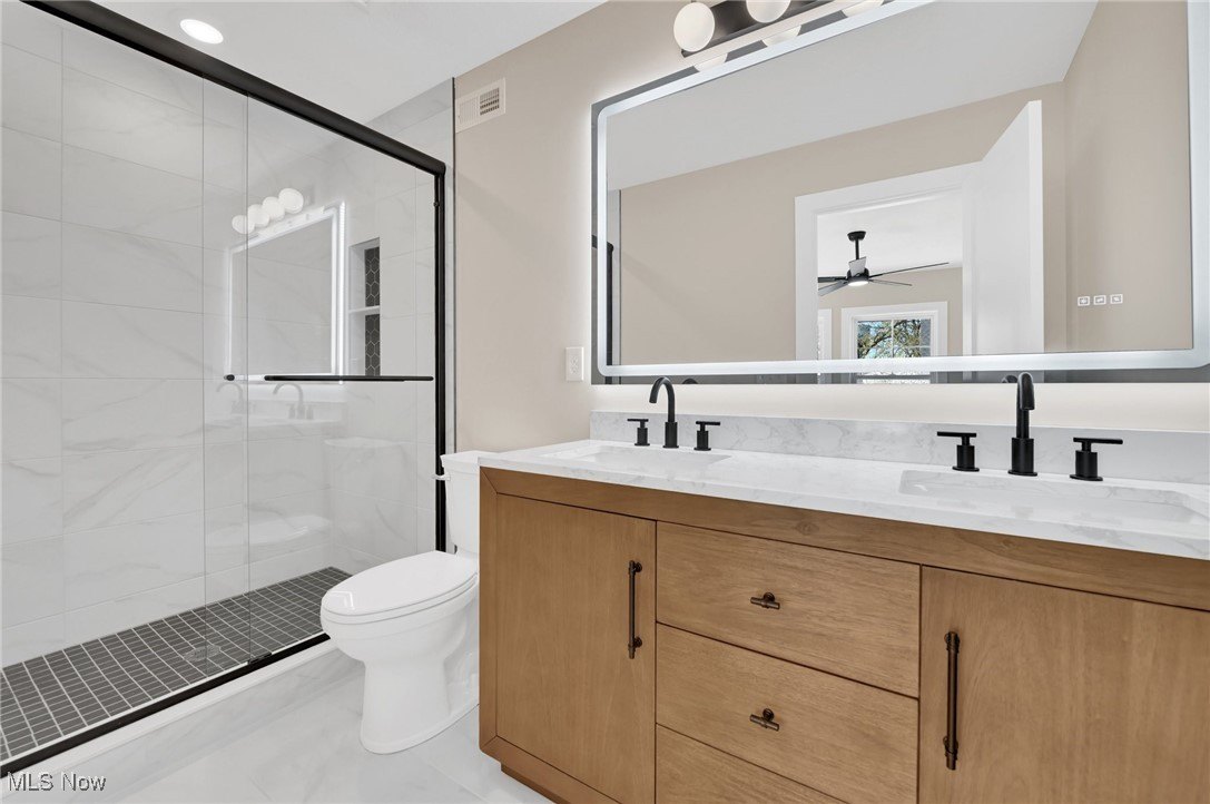 Cleveland, Ohio, 44113, United States, 3 Bedrooms Bedrooms, ,3 BathroomsBathrooms,Residential,For Sale,1899757