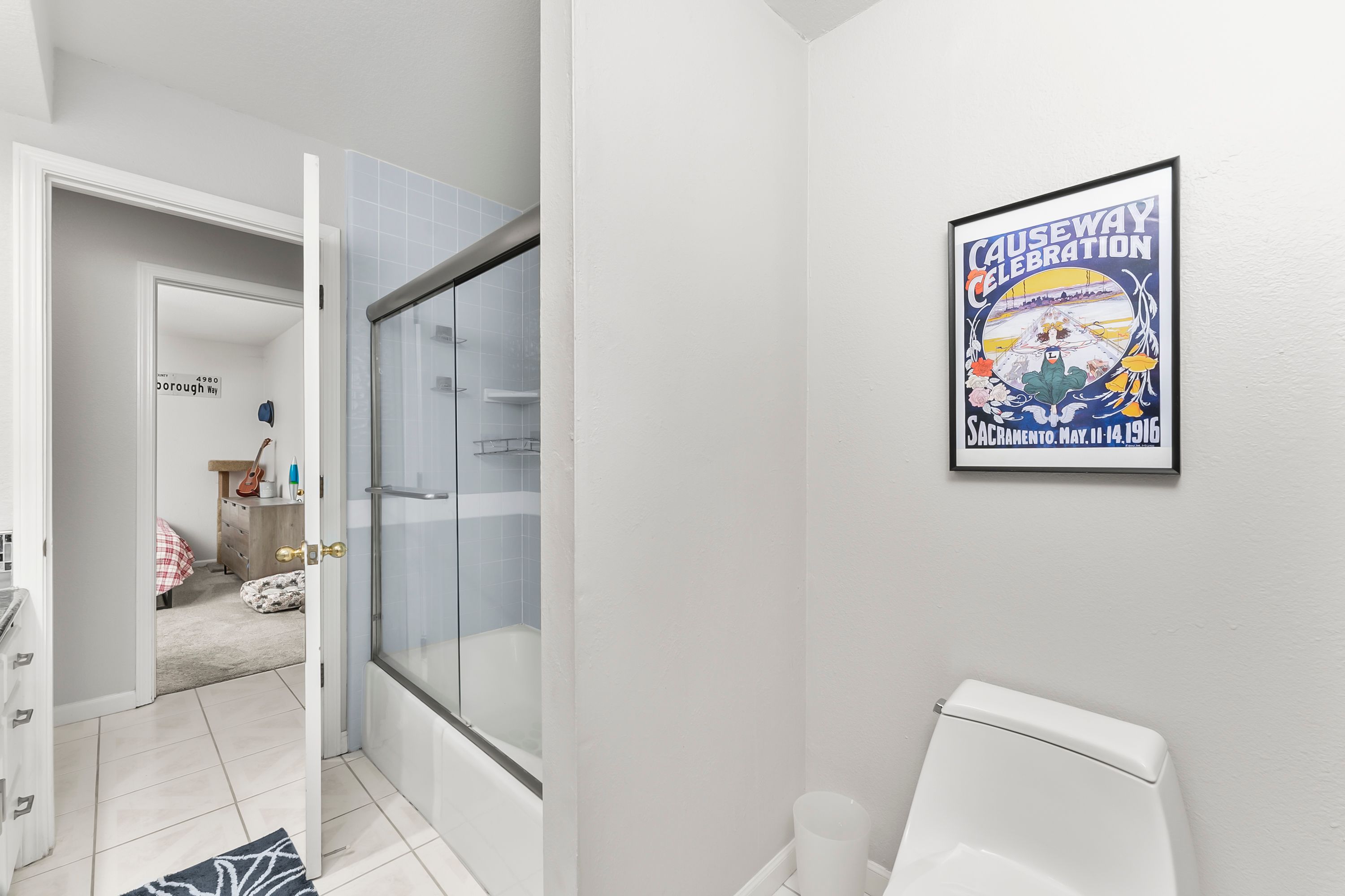  2230 Hillcrest Way, Carmichael, CA 95608 - 物件實景