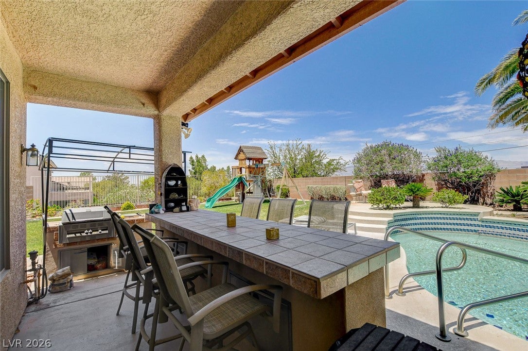 Las Vegas, Nevada, 89110, United States, 5 Bedrooms Bedrooms, ,3 BathroomsBathrooms,Residential,For Sale,2048091