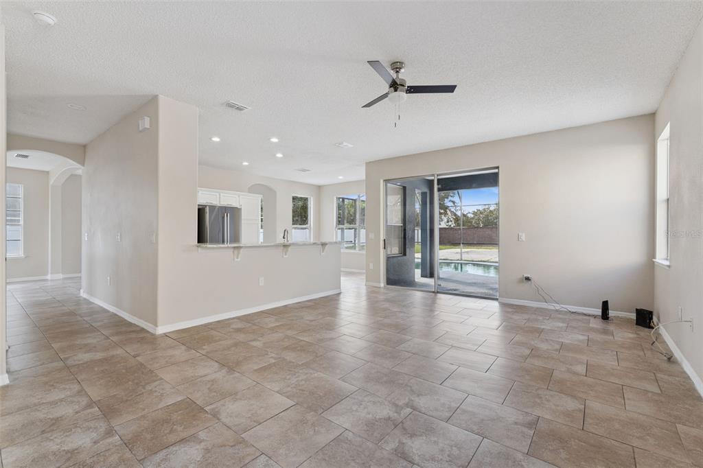 Orlando, Florida, 32824, United States, 4 Bedrooms Bedrooms, ,4 BathroomsBathrooms,Residential,For Sale,1987681