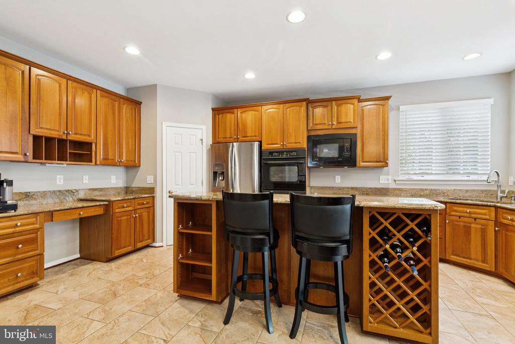Aldie, Virginia, 20105, United States, 4 Bedrooms Bedrooms, ,4 BathroomsBathrooms,Residential,For Sale,1904270