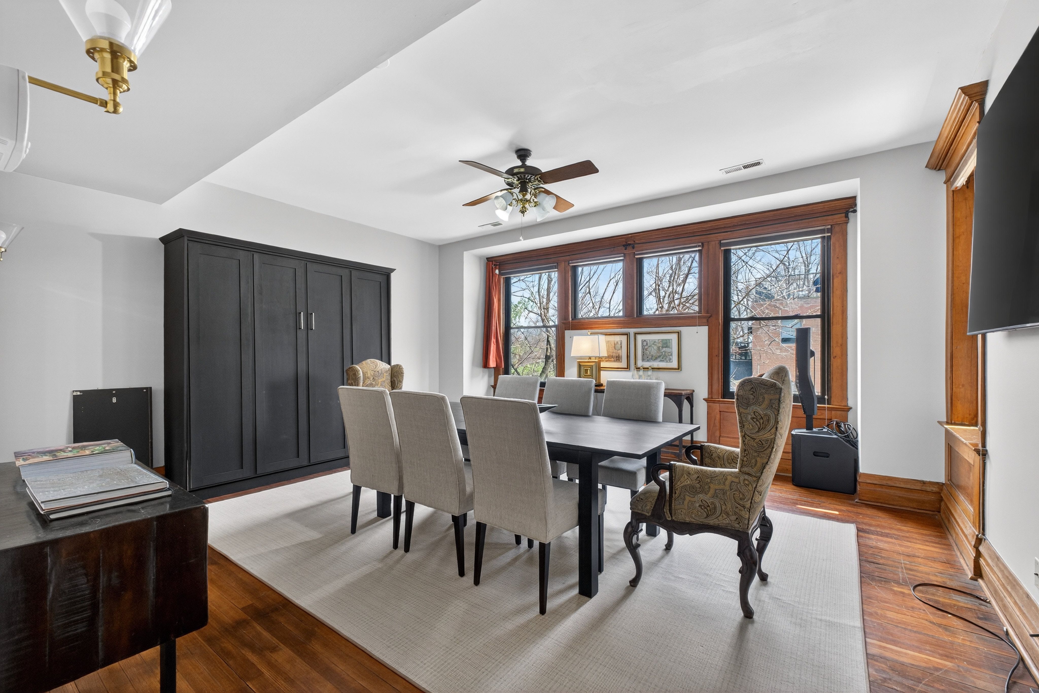  Historic Charm Meets Modern Versatility in Premier Residence - 物件實景