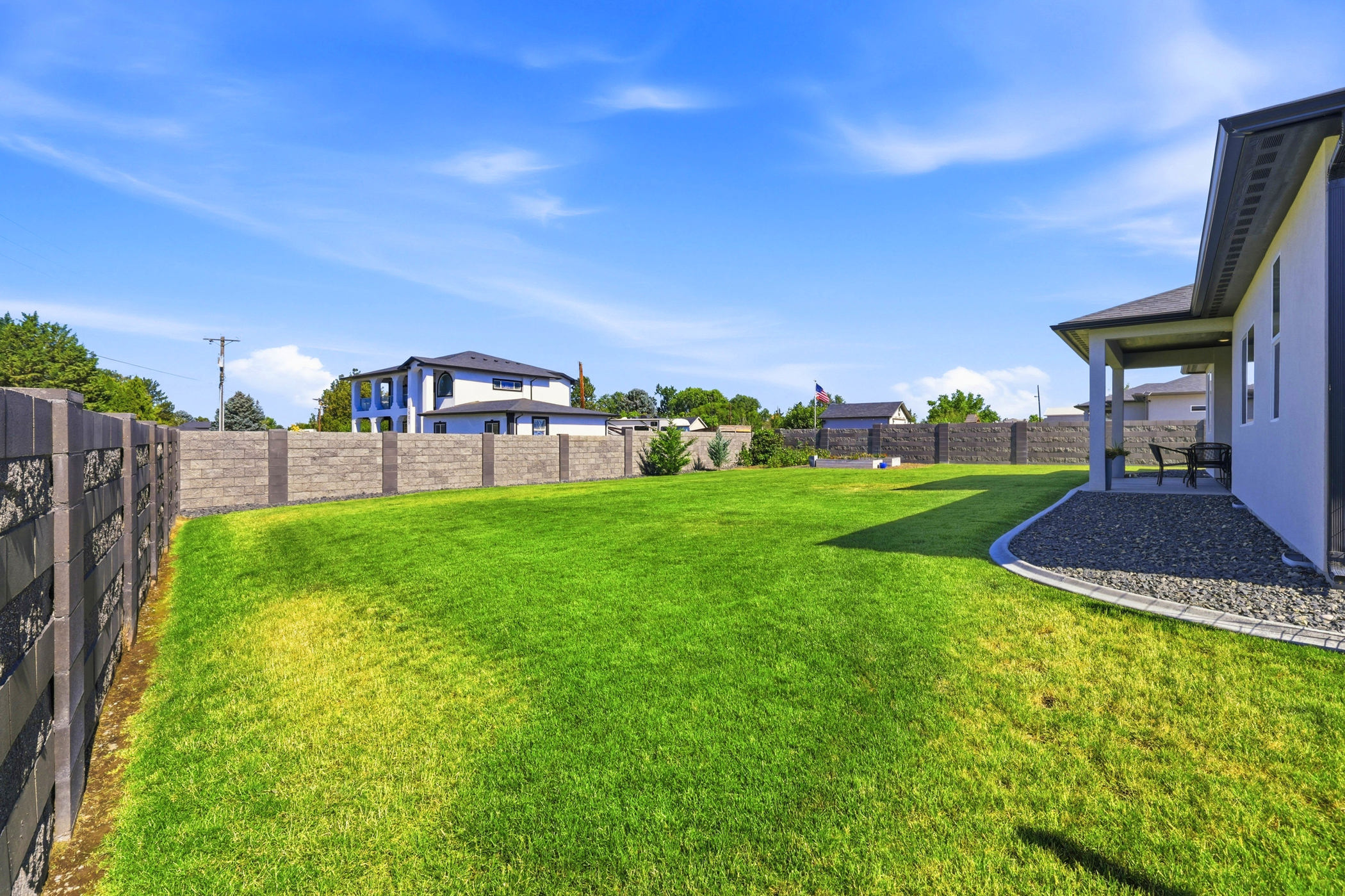  Spectacular One-Level Living Property - 物件實景