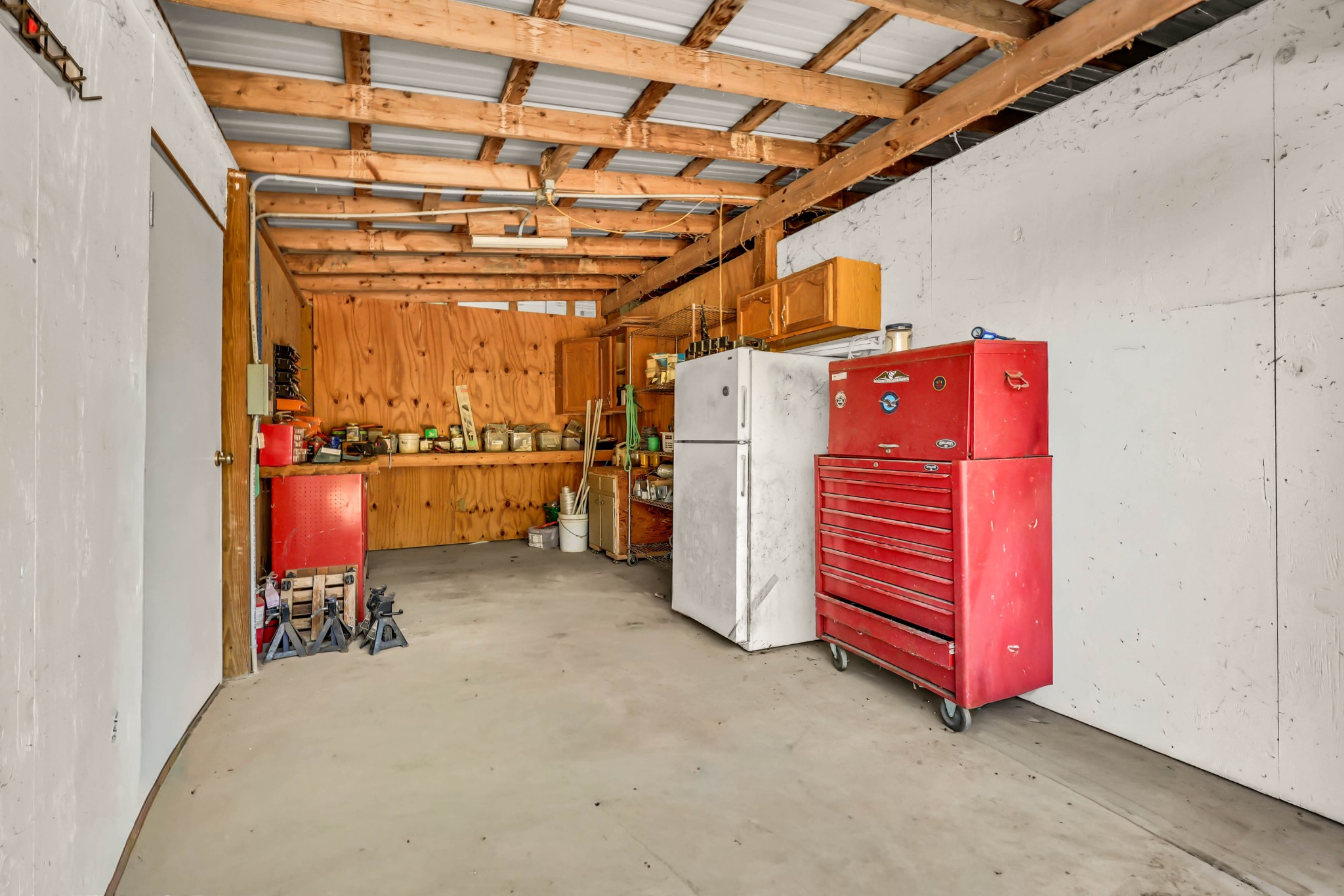 Clarksville, Tennessee, 37043, United States, 4 Bedrooms Bedrooms, ,4 BathroomsBathrooms,Residential,For Sale,1989948