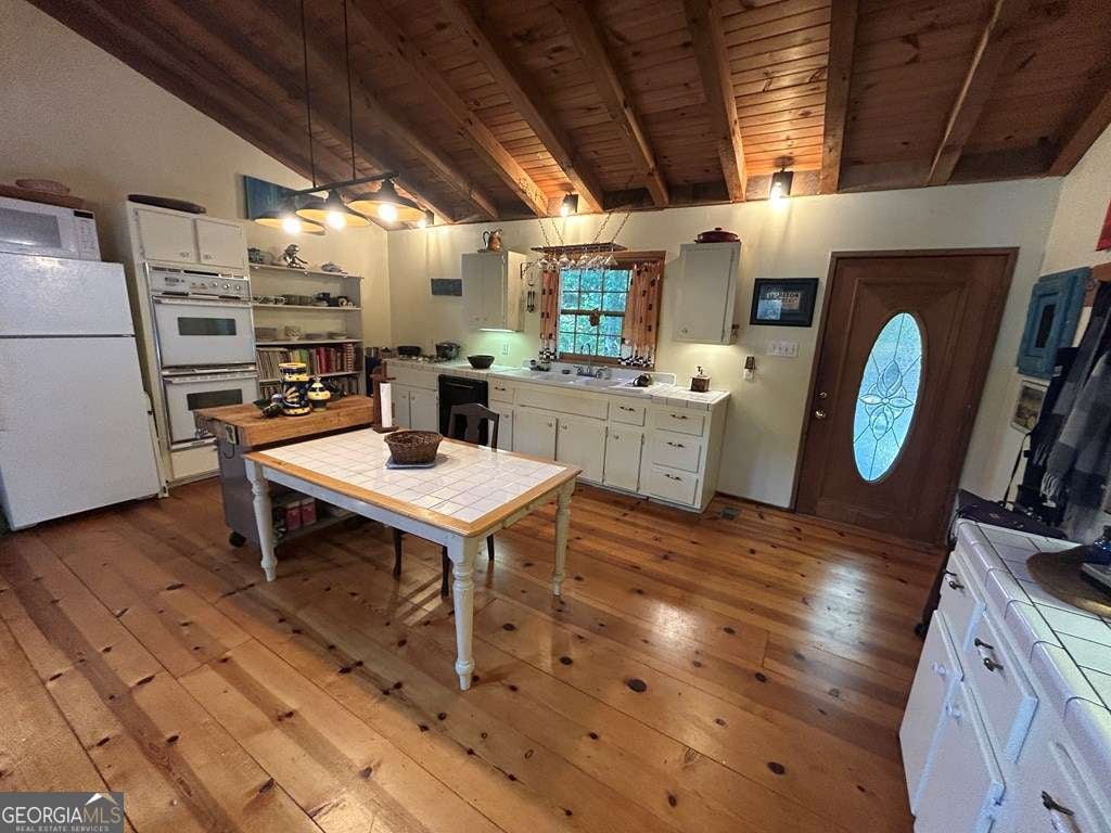 Blue Ridge, Georgia, 30513, United States, 3 Bedrooms Bedrooms, ,Residential,For Sale,1959496