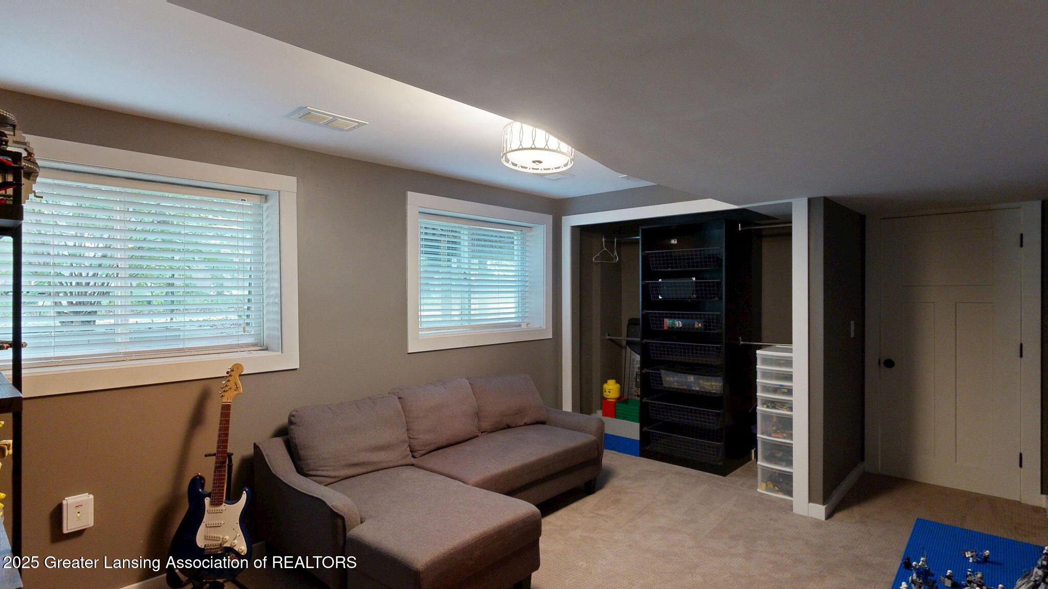 Okemos, Michigan, 48864, United States, 5 Bedrooms Bedrooms, ,4 BathroomsBathrooms,Residential,For Sale,1975829