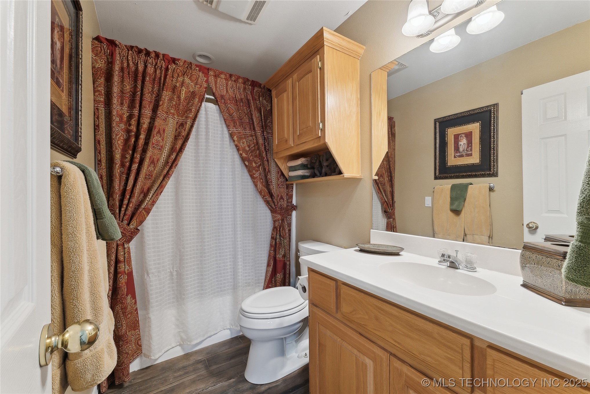 Cookson, Oklahoma, 74427, United States, 6 Bedrooms Bedrooms, ,6 BathroomsBathrooms,Residential,For Sale,1751718