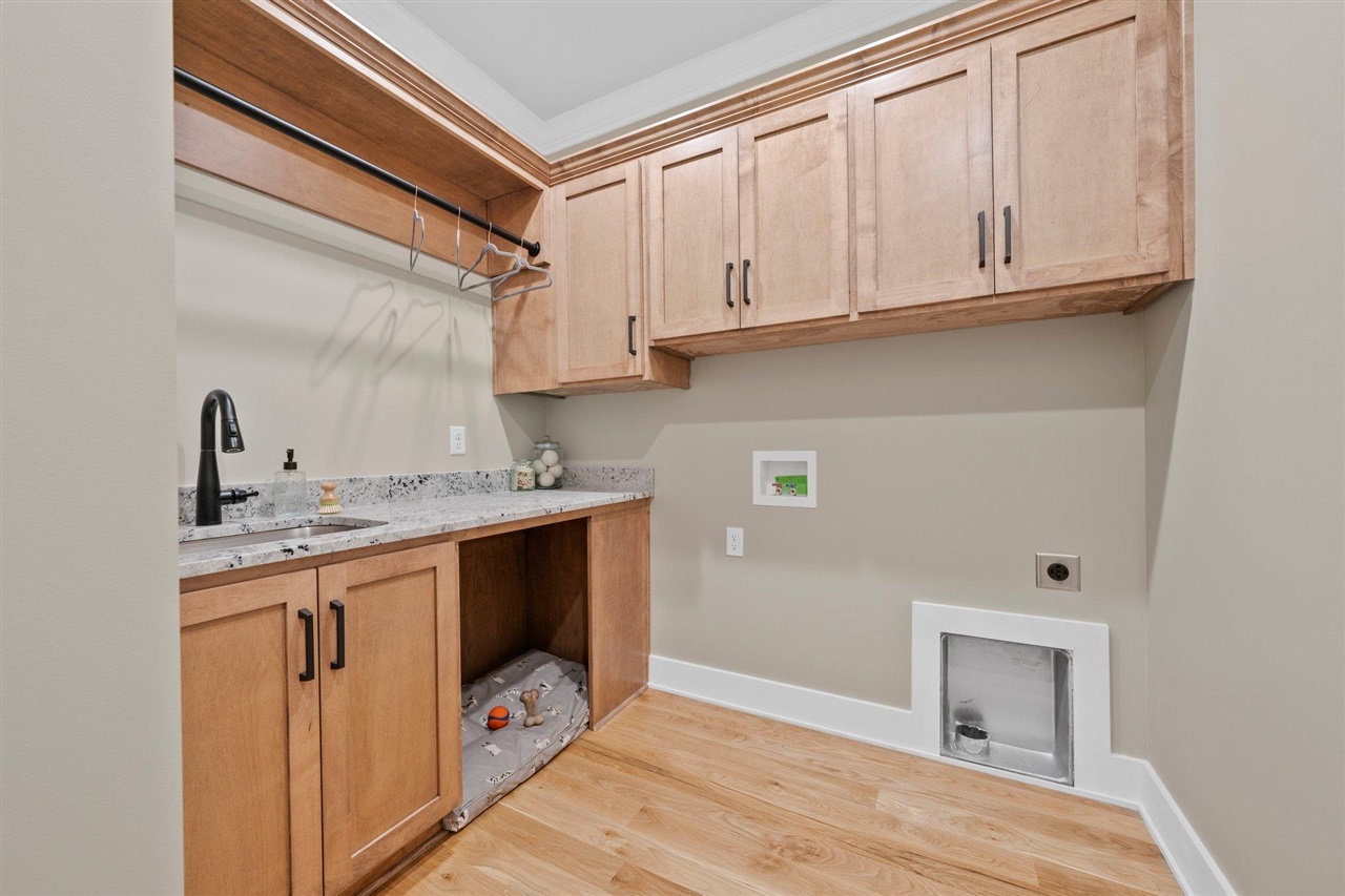 Franklin, Kentucky, 42134, United States, 3 Bedrooms Bedrooms, ,3 BathroomsBathrooms,Residential,For Sale,1988354