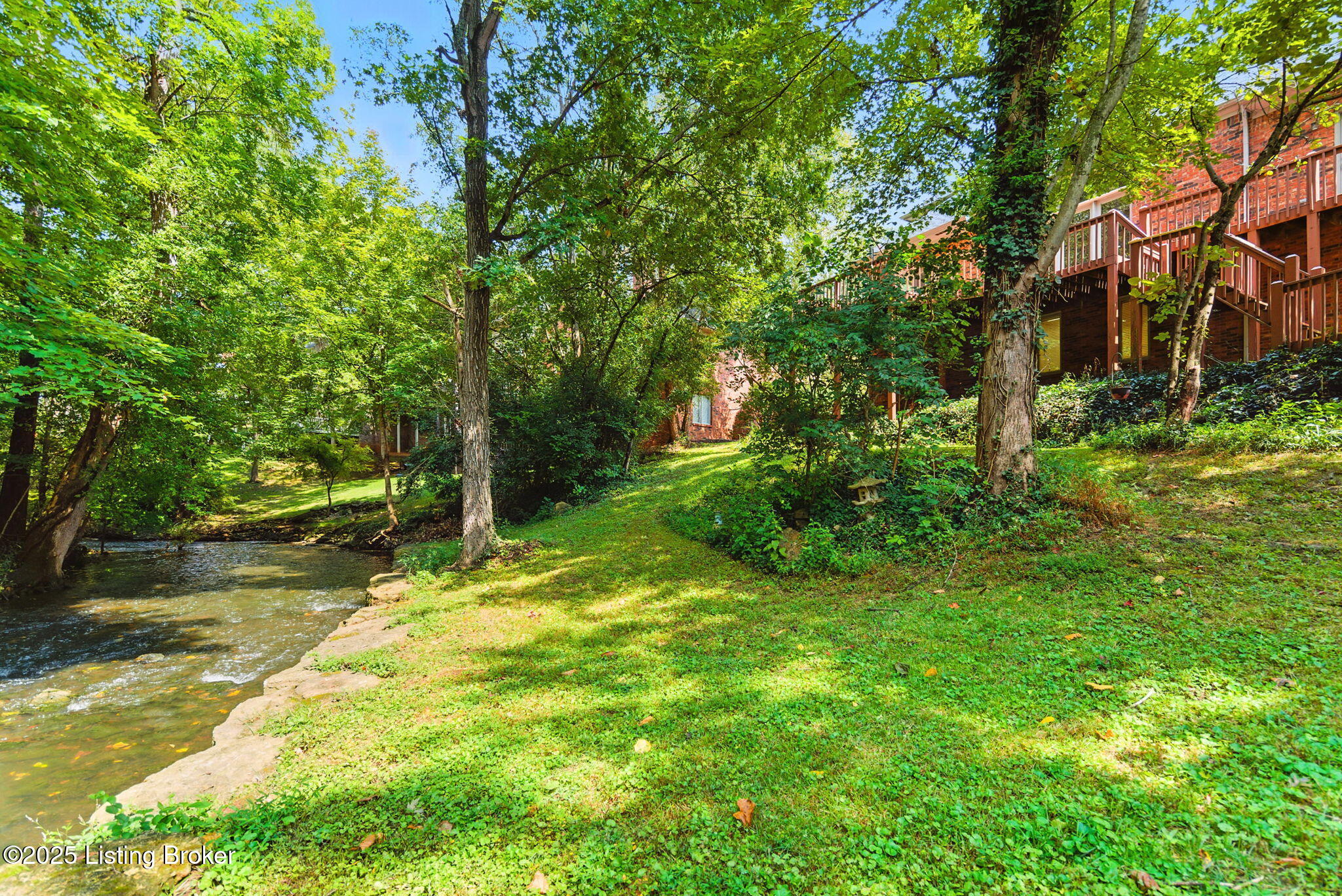 Prospect, Kentucky, 40059, United States, 4 Bedrooms Bedrooms, ,4 BathroomsBathrooms,Residential,For Sale,1941807