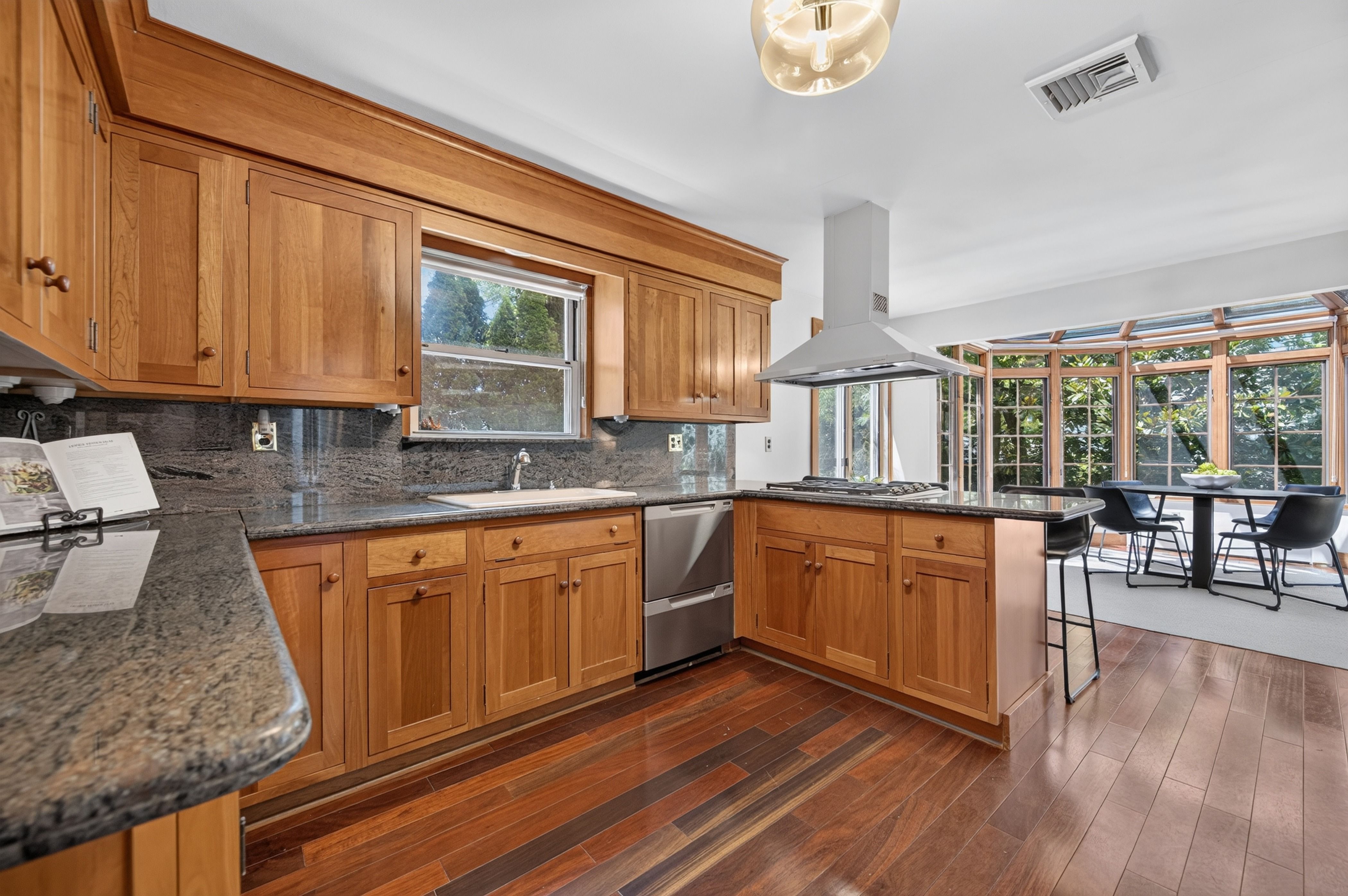  4 Waring Drive, Manhasset, NY 11030 - 物件實景