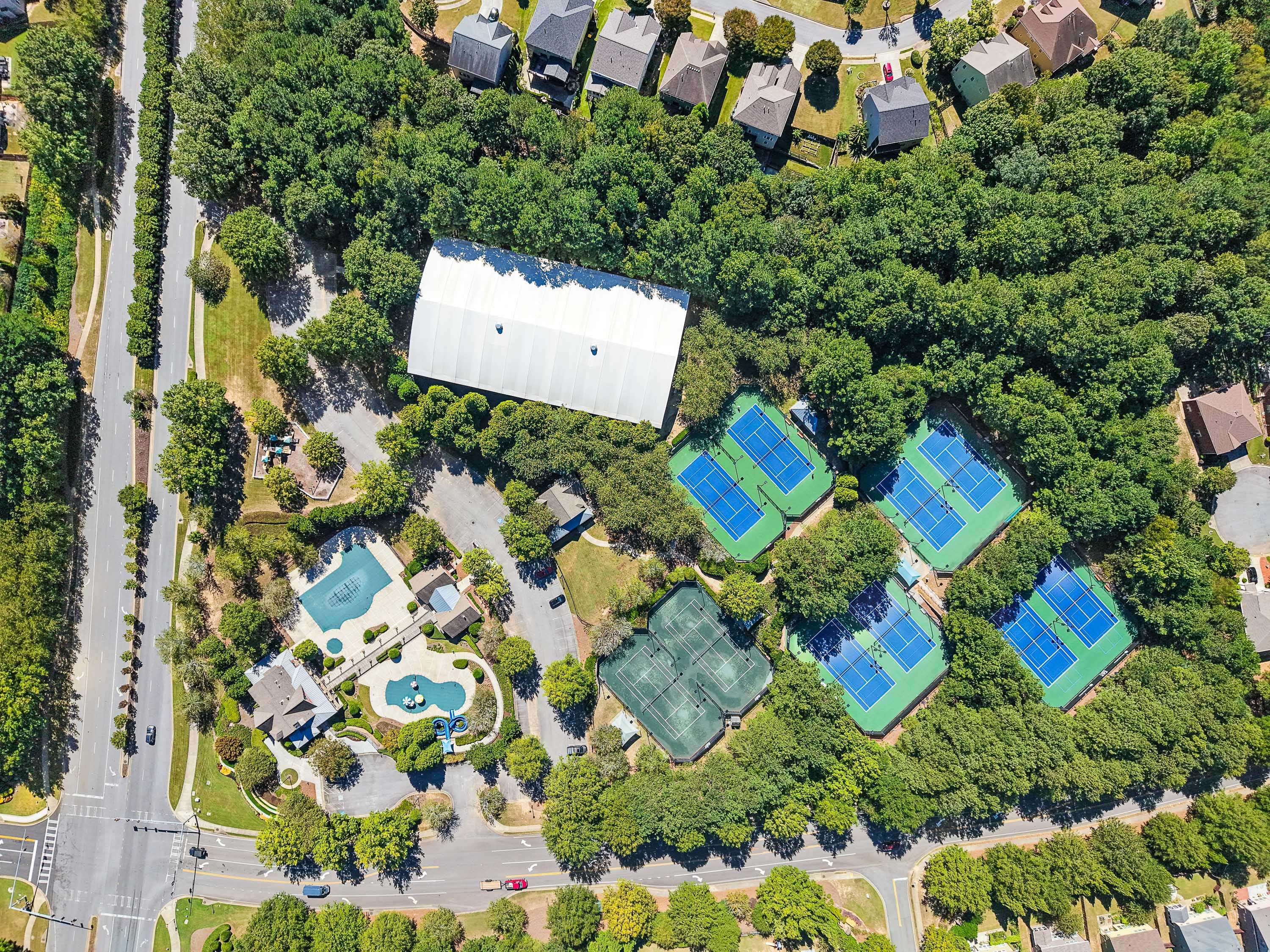  Beautifully Updated Home in Sought-After Swim and Tennis Neighborhood - 物件實景