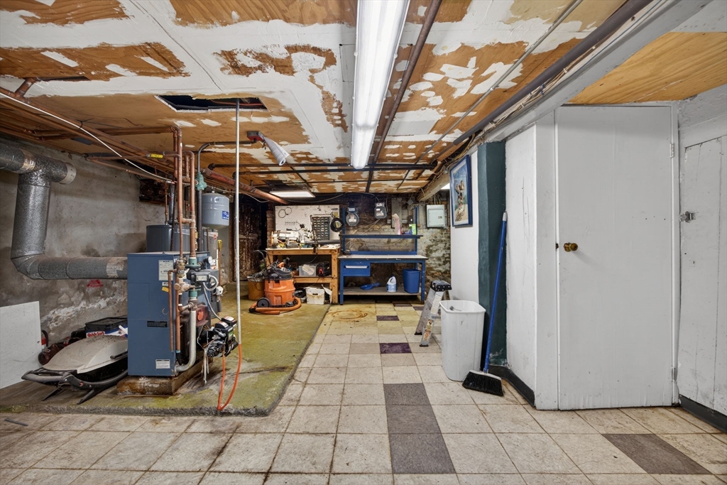 Boston, Massachusetts, 02128, United States, 8 Bedrooms Bedrooms, ,2 BathroomsBathrooms,Residential,For Sale,2040456