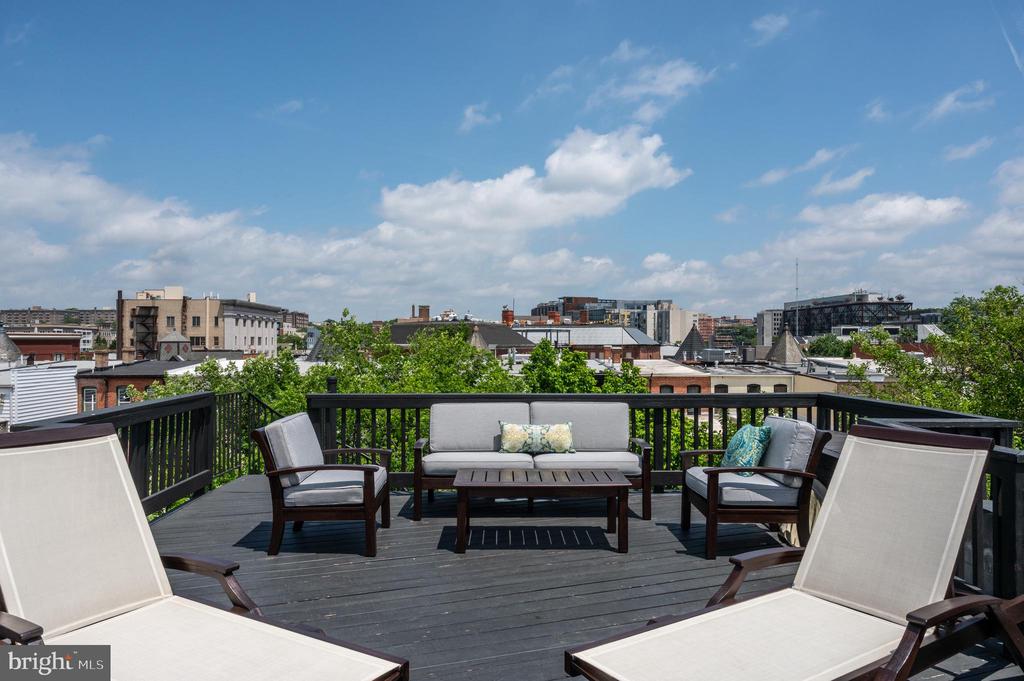 Washington, District of Columbia, 20001, United States, 6 Bedrooms Bedrooms, ,6 BathroomsBathrooms,Residential,For Sale,1983569