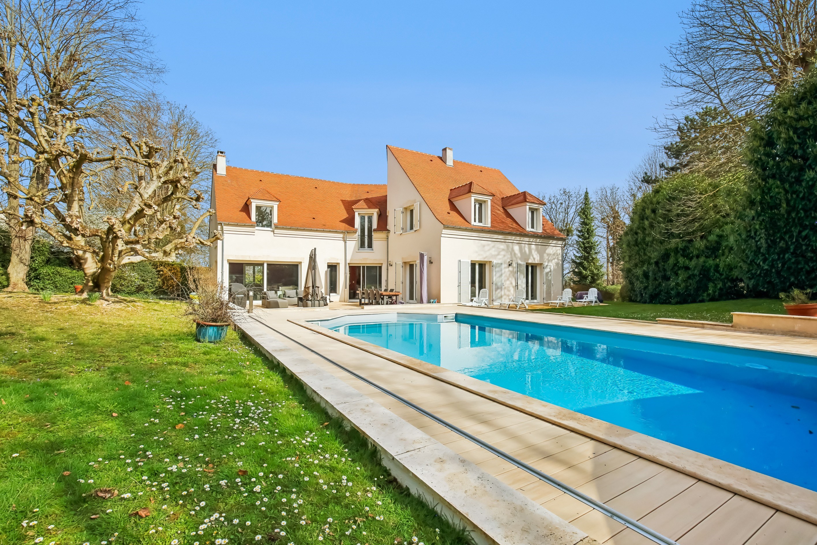  Sole Agent – Exceptional Family Home with Park and Swimming Pool Facing the Sei… - 物件實景