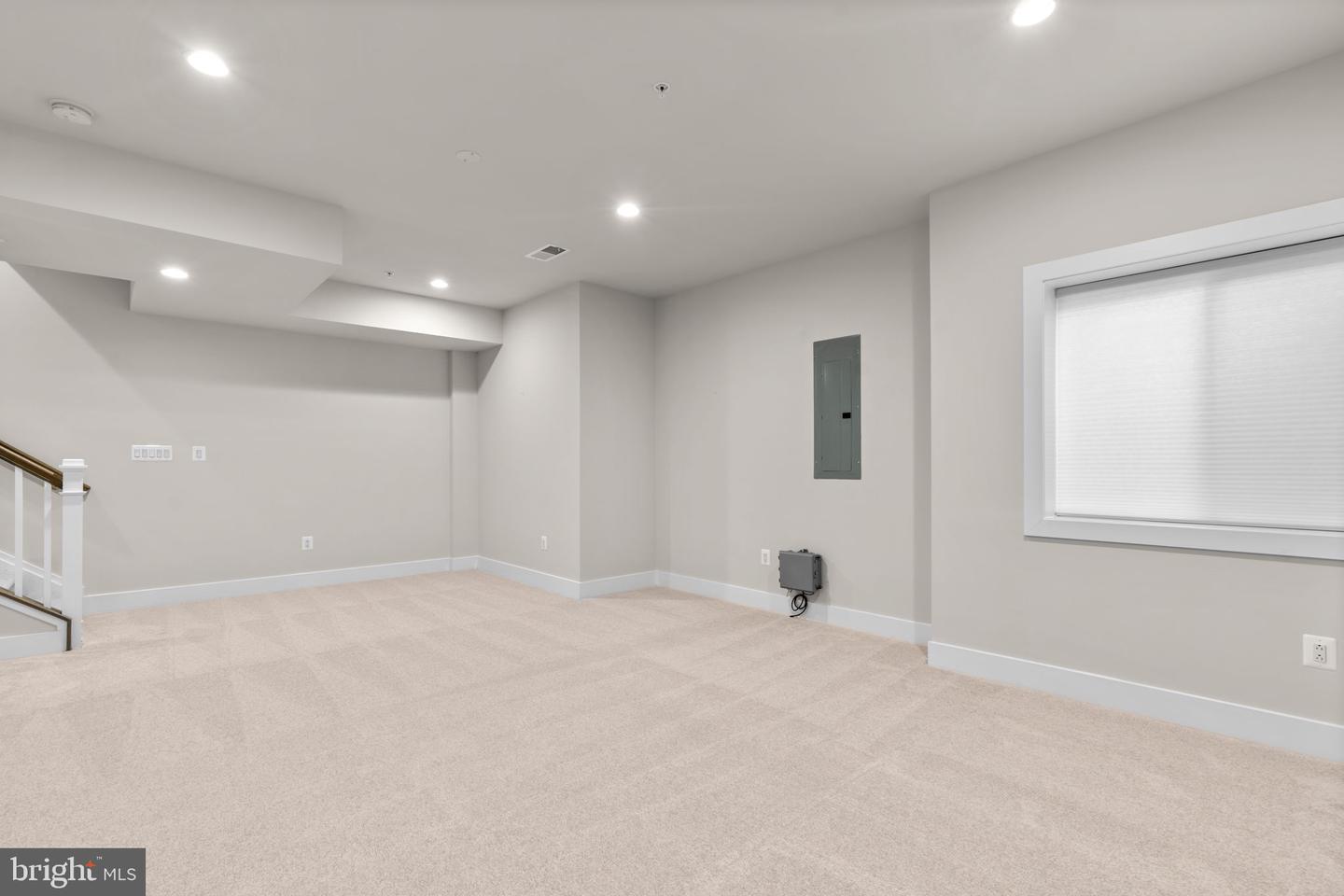 Ellicott City, Maryland, 21042, United States, 3 Bedrooms Bedrooms, ,4 BathroomsBathrooms,Residential,For Sale,1933185