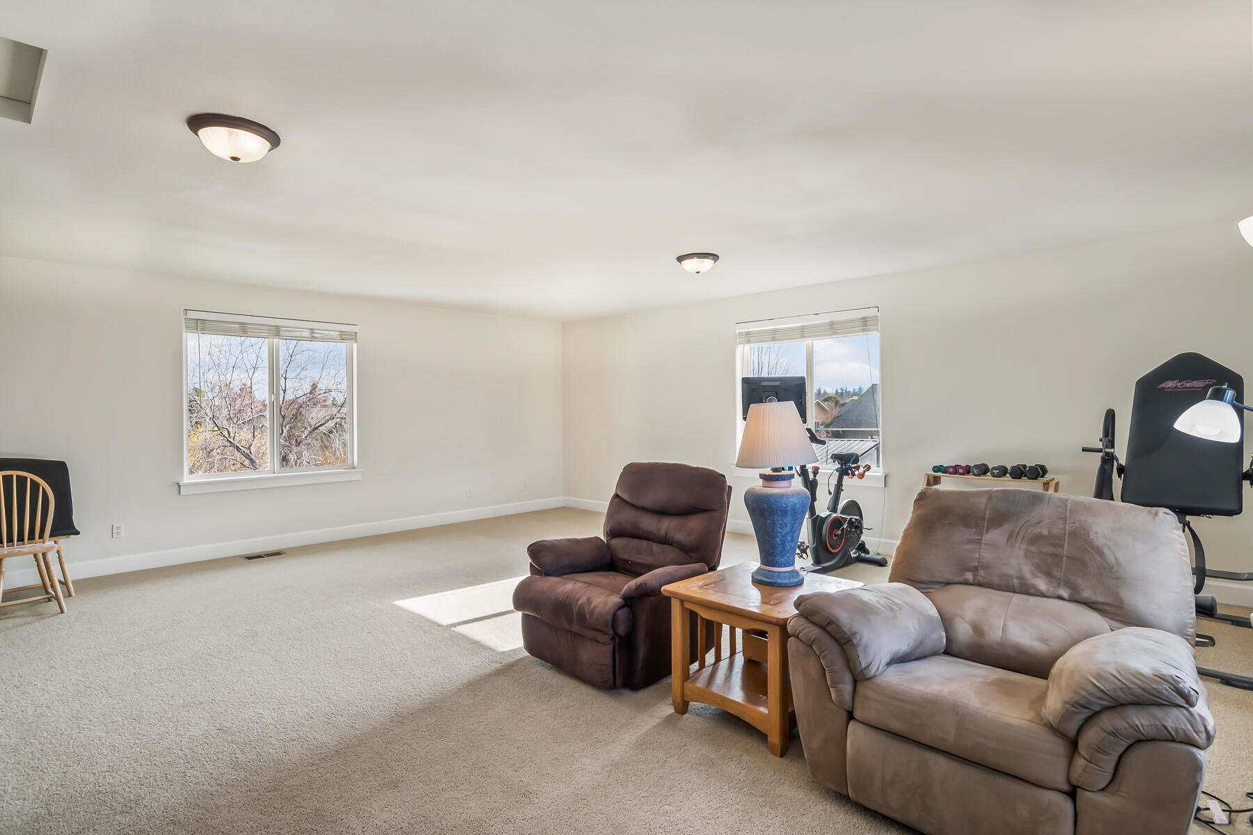 Bend, Oregon, 97702, United States, 4 Bedrooms Bedrooms, ,4 BathroomsBathrooms,Residential,For Sale,1992804