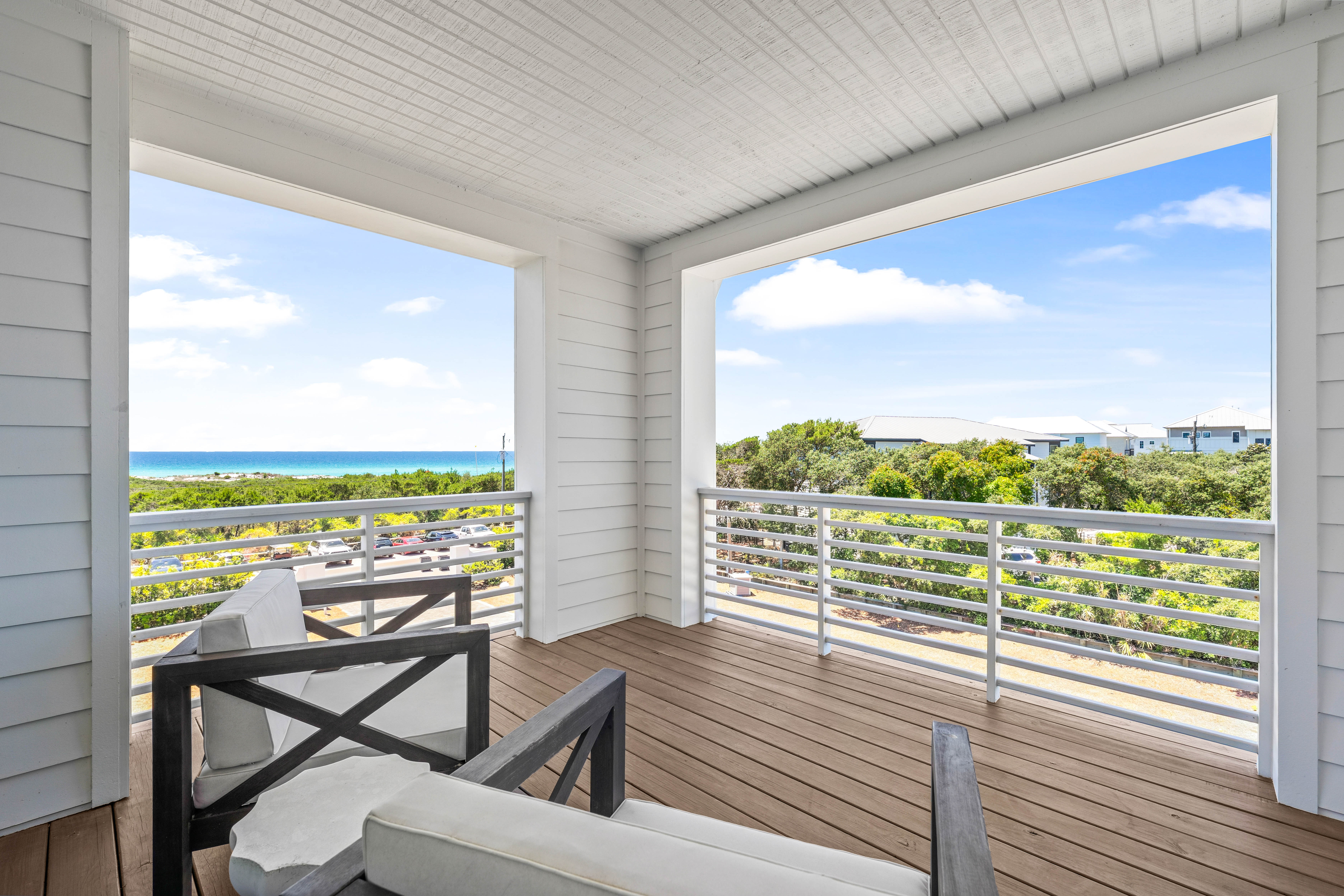  Four-Level Coastal Estate with Gulf Views in Exclusive Mala Beach - 物件實景