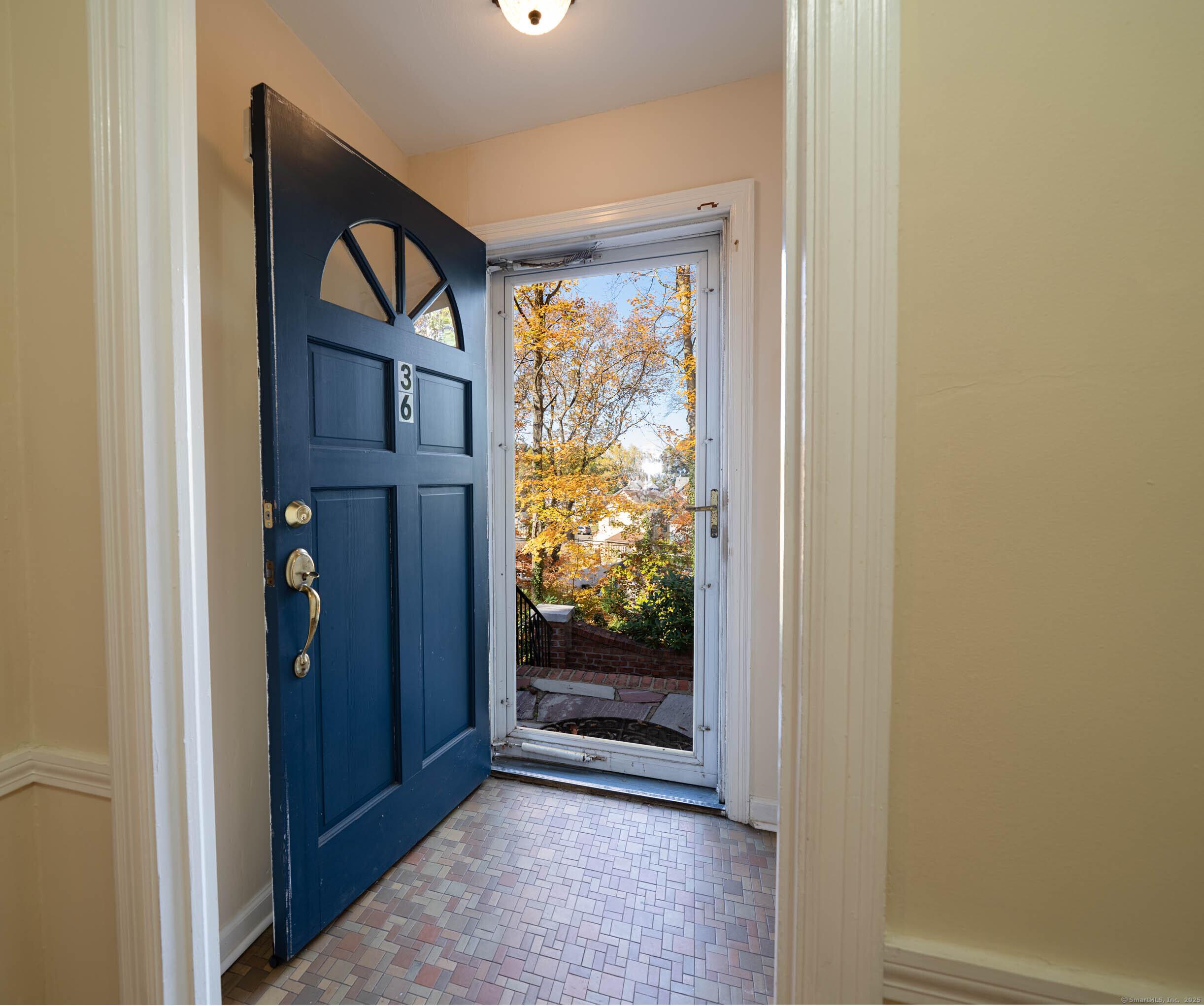 Hamden, Connecticut, 06517, United States, 4 Bedrooms Bedrooms, ,4 BathroomsBathrooms,Residential,For Sale,1982010