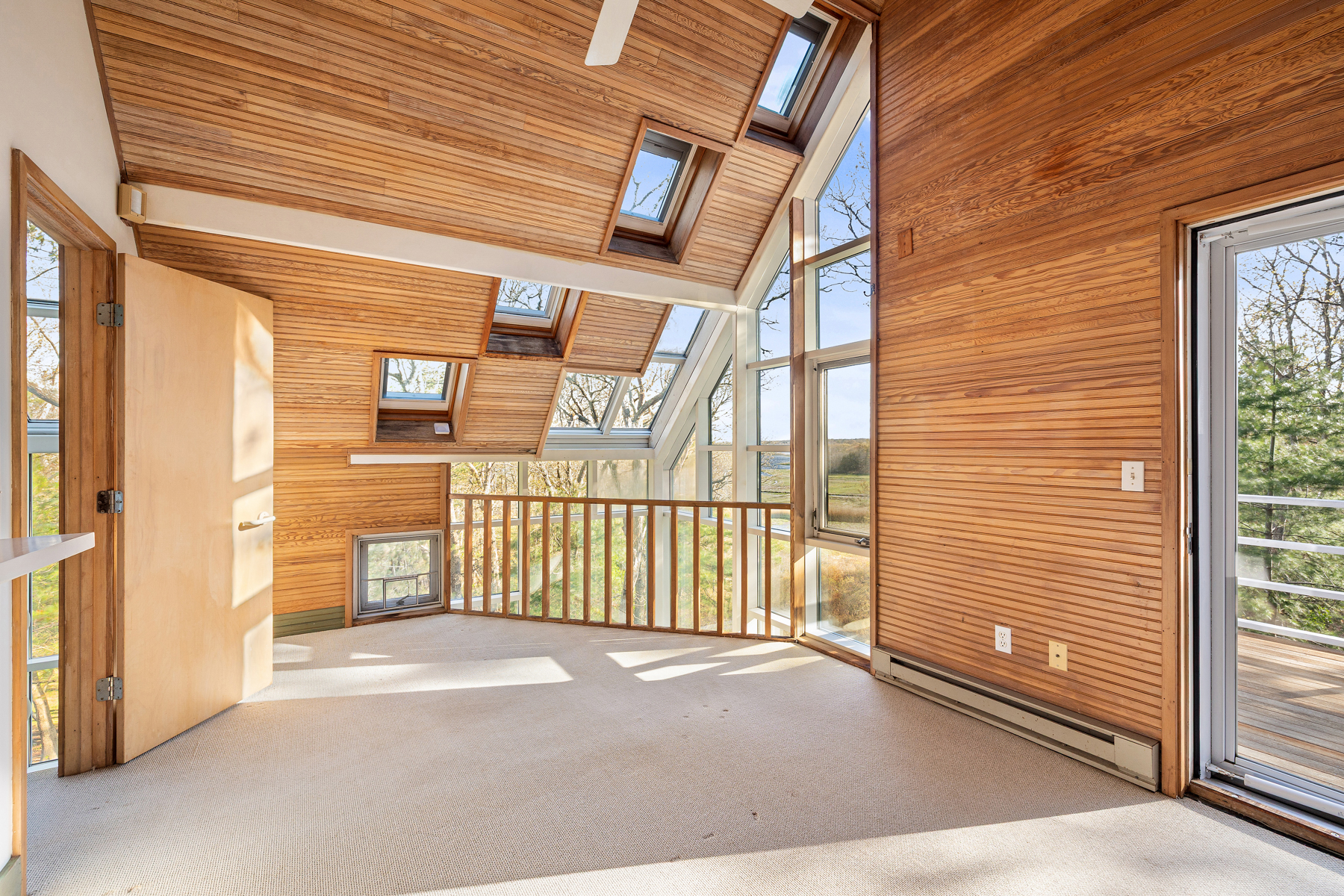  Treetop Modernism with Slocum River Views - 物件實景