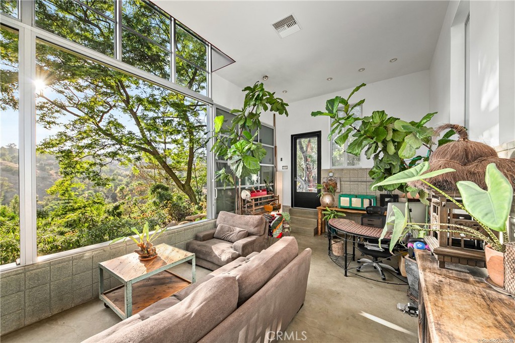 Escondido, California, 92025, United States, 4 Bedrooms Bedrooms, ,3 BathroomsBathrooms,Residential,For Sale,1994809