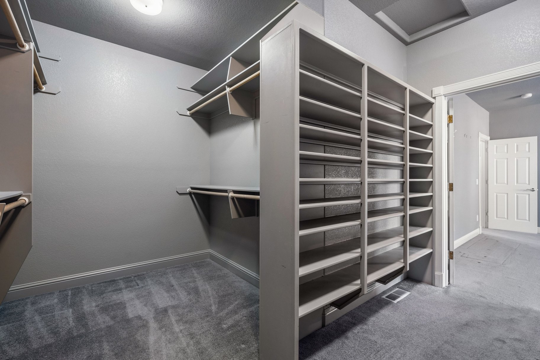  where  privacy meets convenience in gardnerville - 物件實景