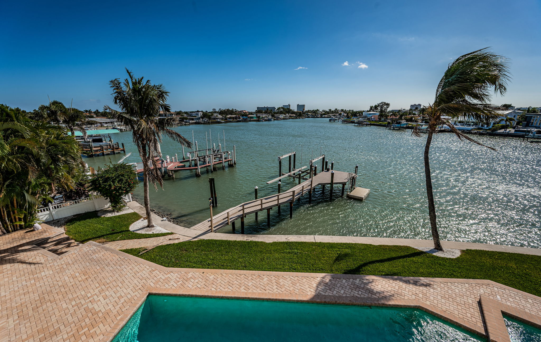 St Petersburg, Florida, 33707, United States, 5 Bedrooms Bedrooms, ,5 BathroomsBathrooms,Residential,For Sale,2006025