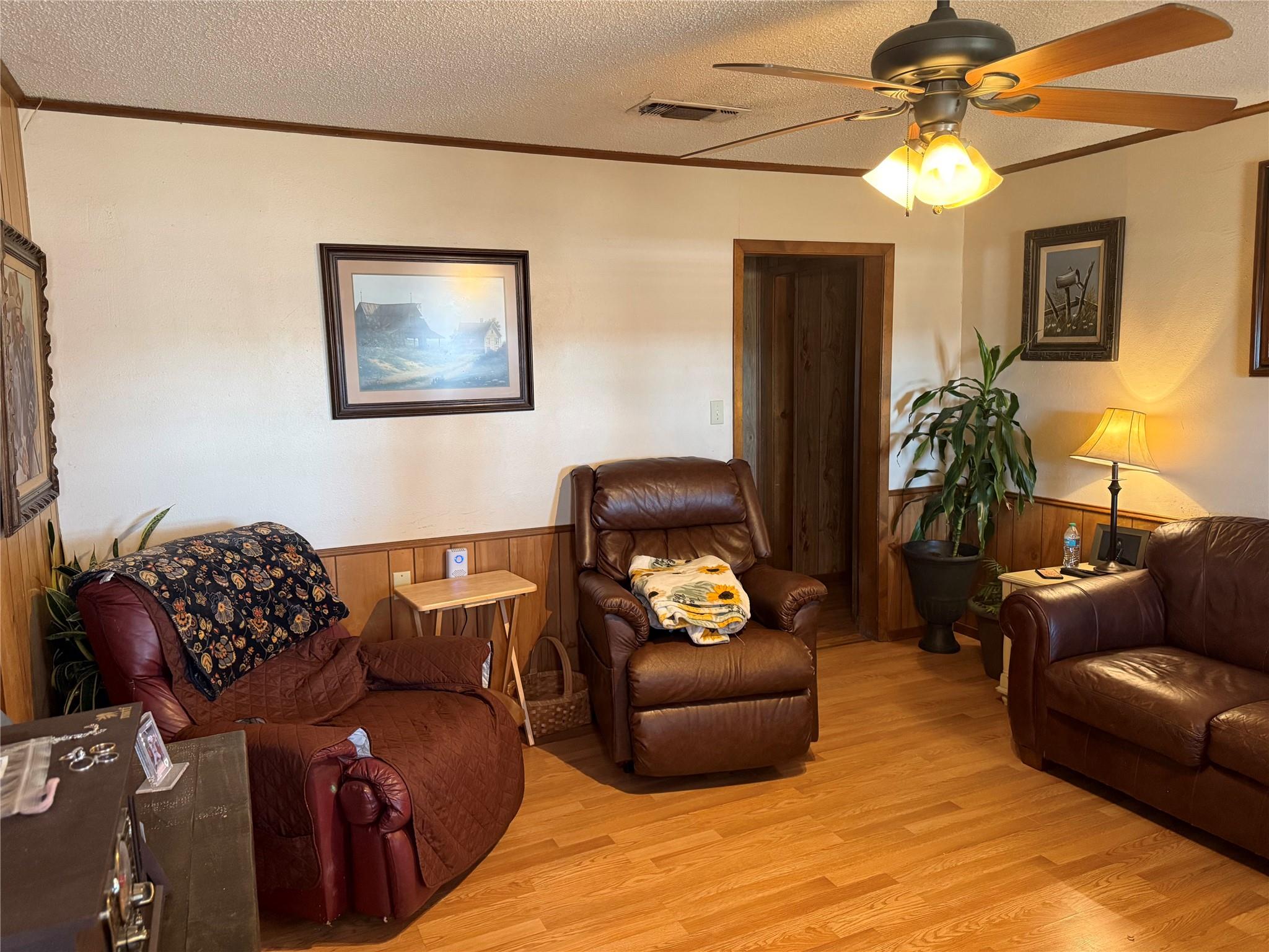 Paris, Texas, 75462, United States, 3 Bedrooms Bedrooms, ,2 BathroomsBathrooms,Residential,For Sale,2008207